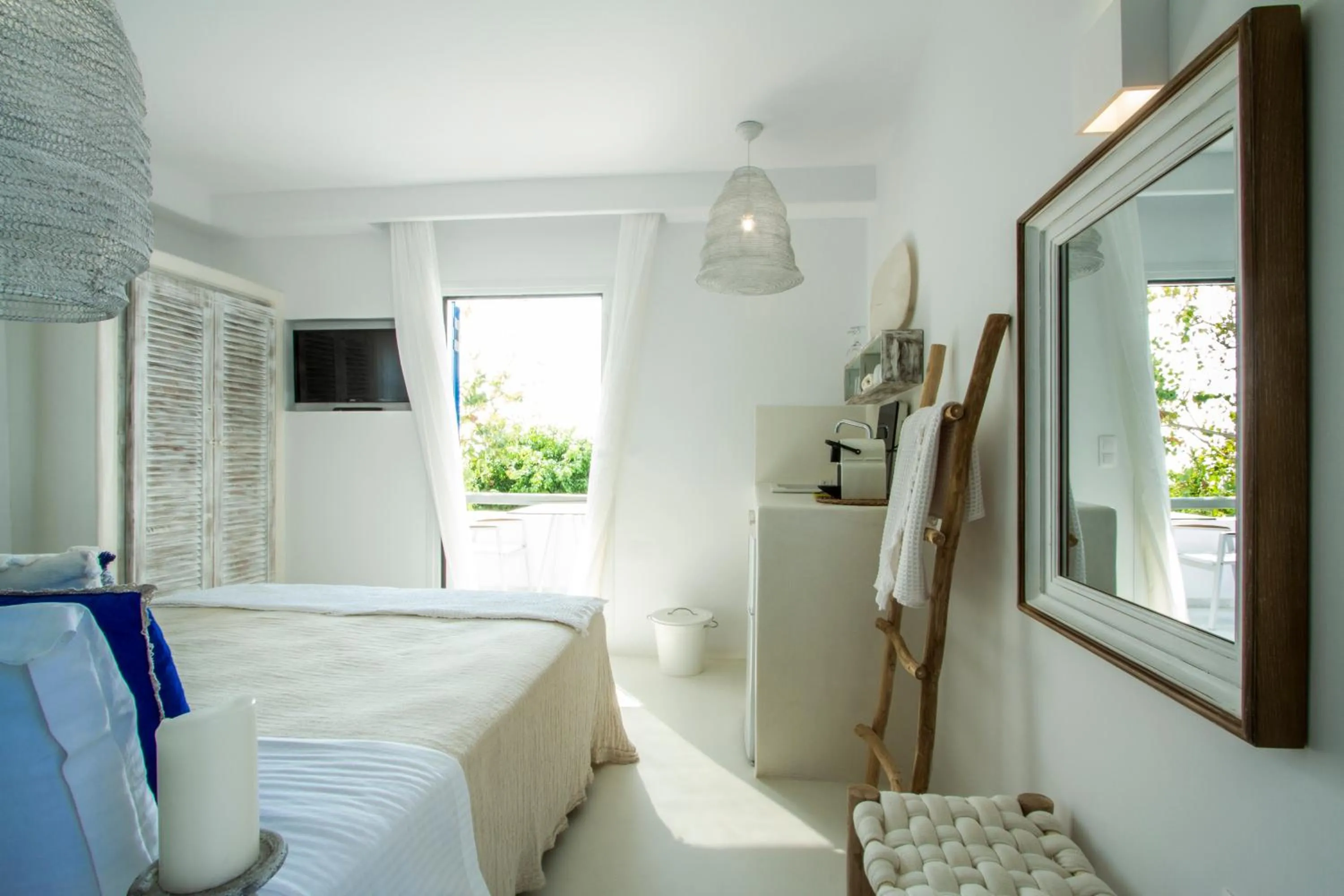 Bedroom, Bed in Athina Studios and Suites Plaka