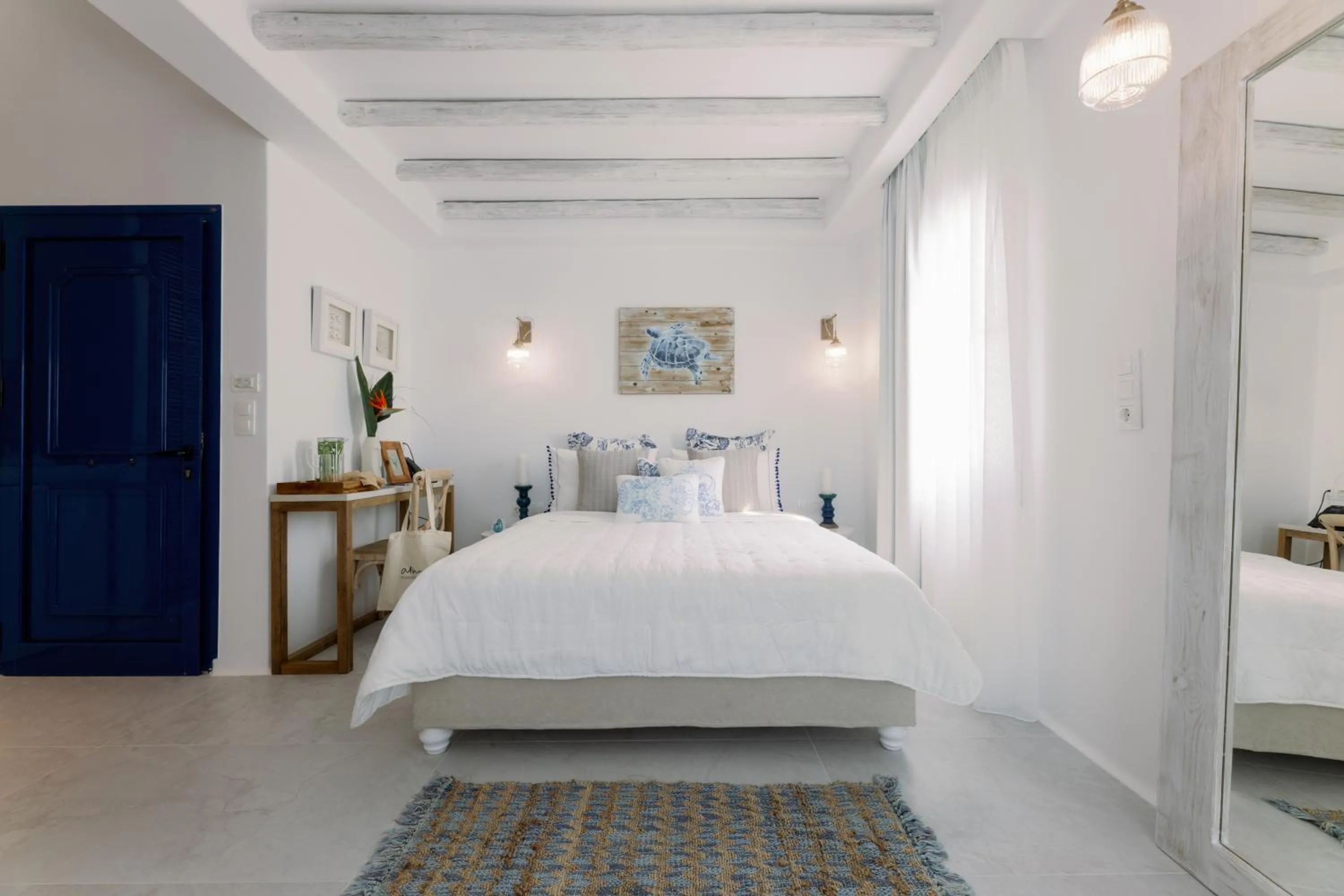 Photo of the whole room, Bed in Athina Studios and Suites Plaka