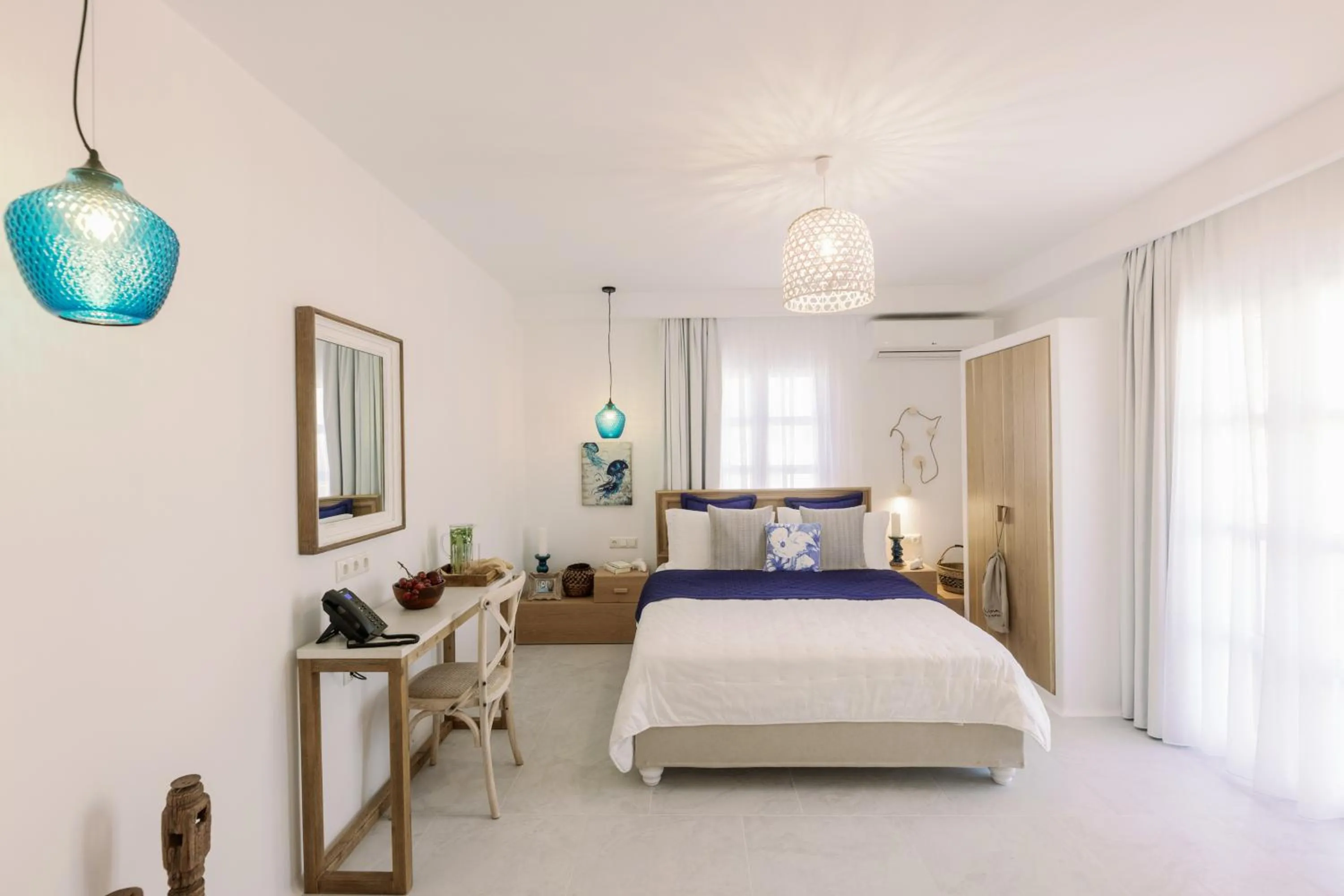 Bed in Athina Studios and Suites Plaka