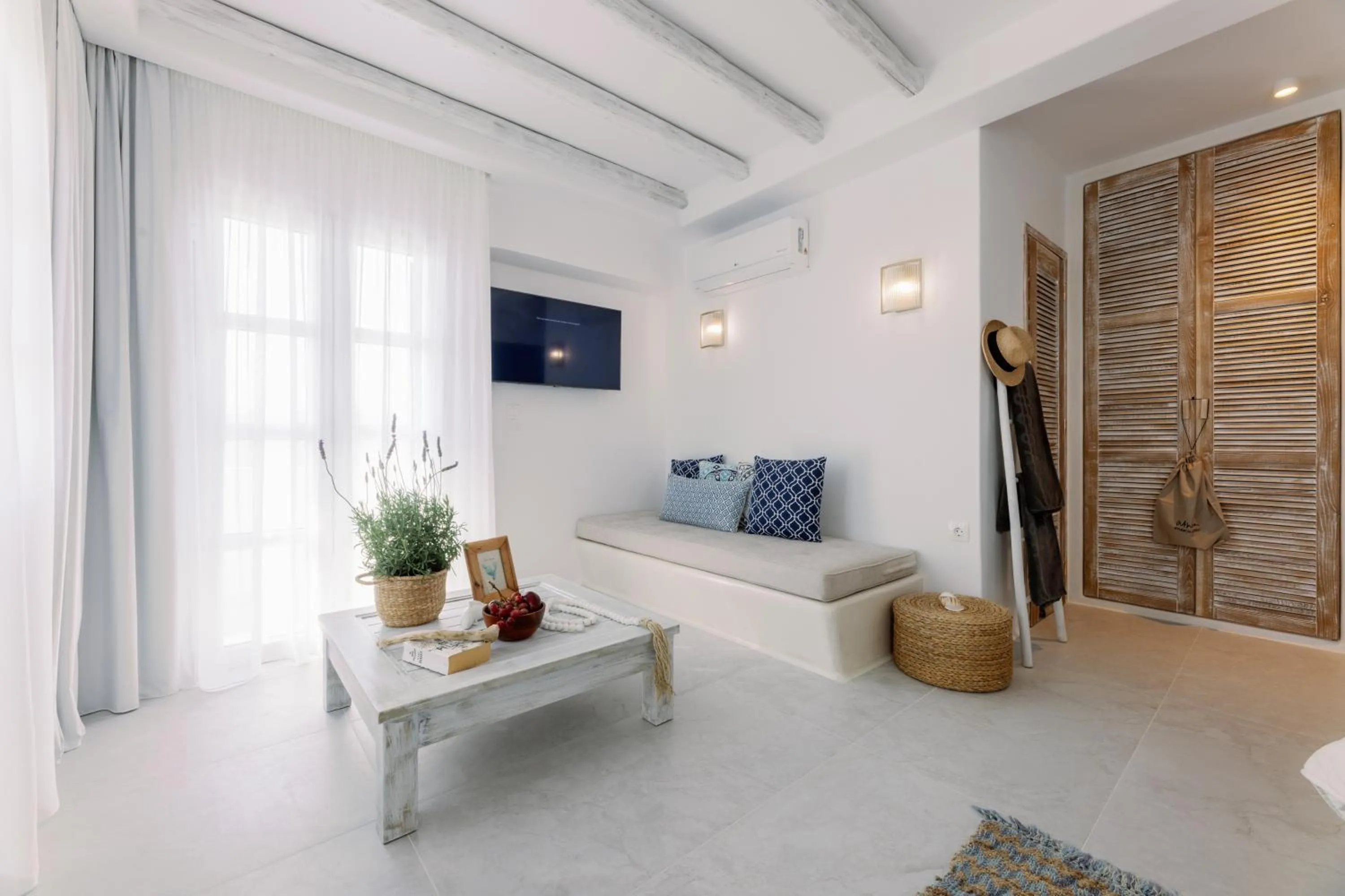 Athina Studios and Suites Plaka