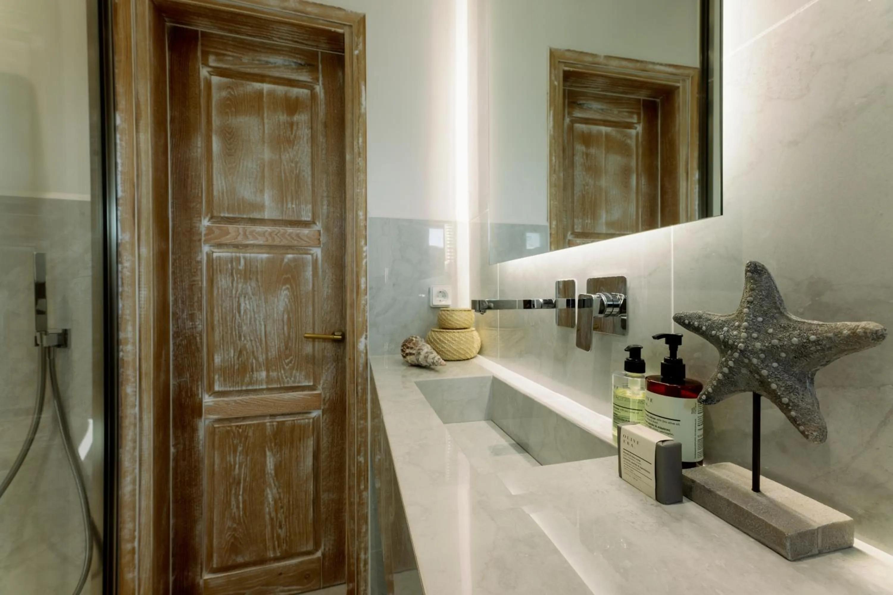 Bathroom in Athina Studios and Suites Plaka