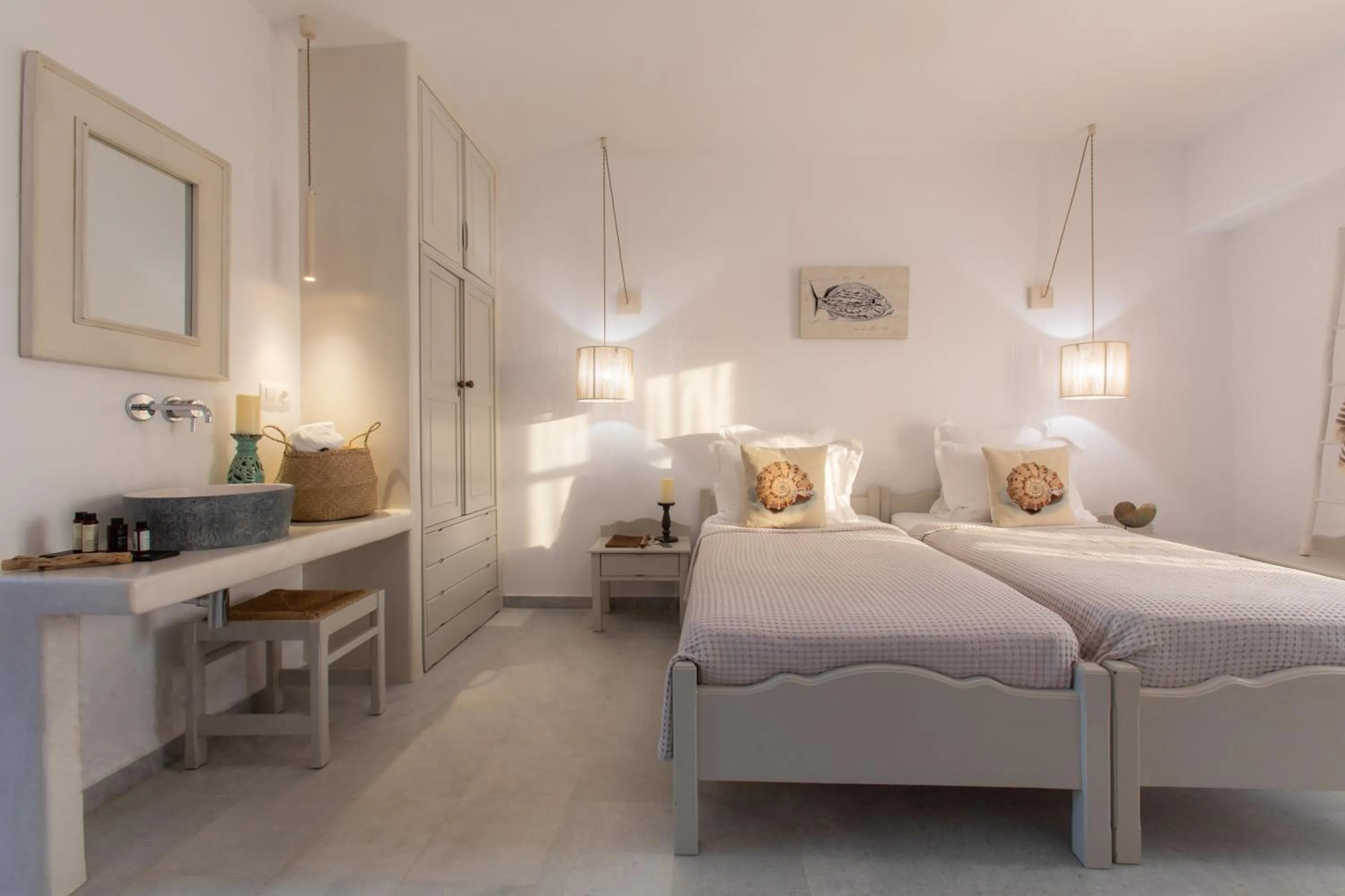 Bed in Athina Studios and Suites Plaka