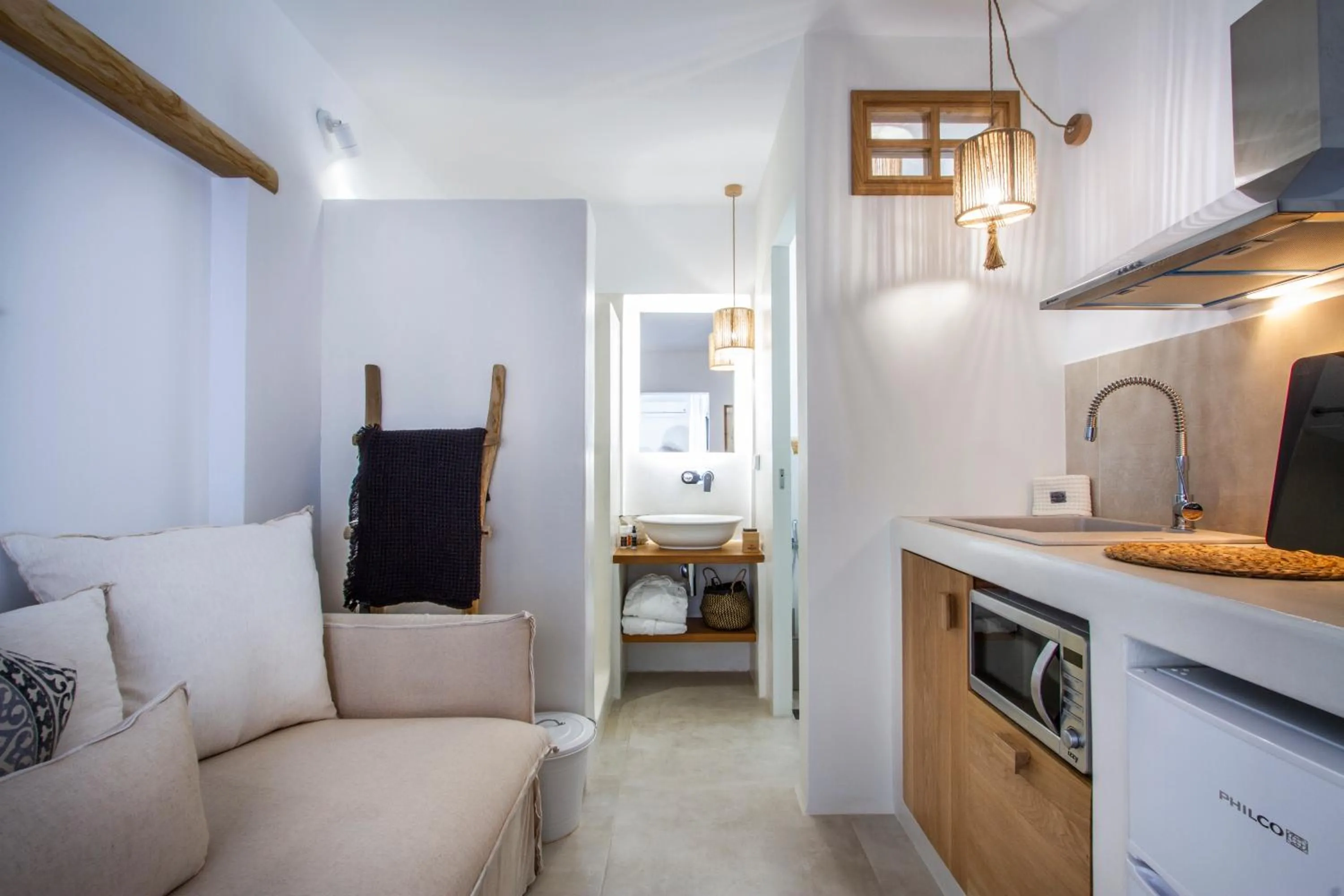Photo of the whole room in Athina Studios and Suites Plaka