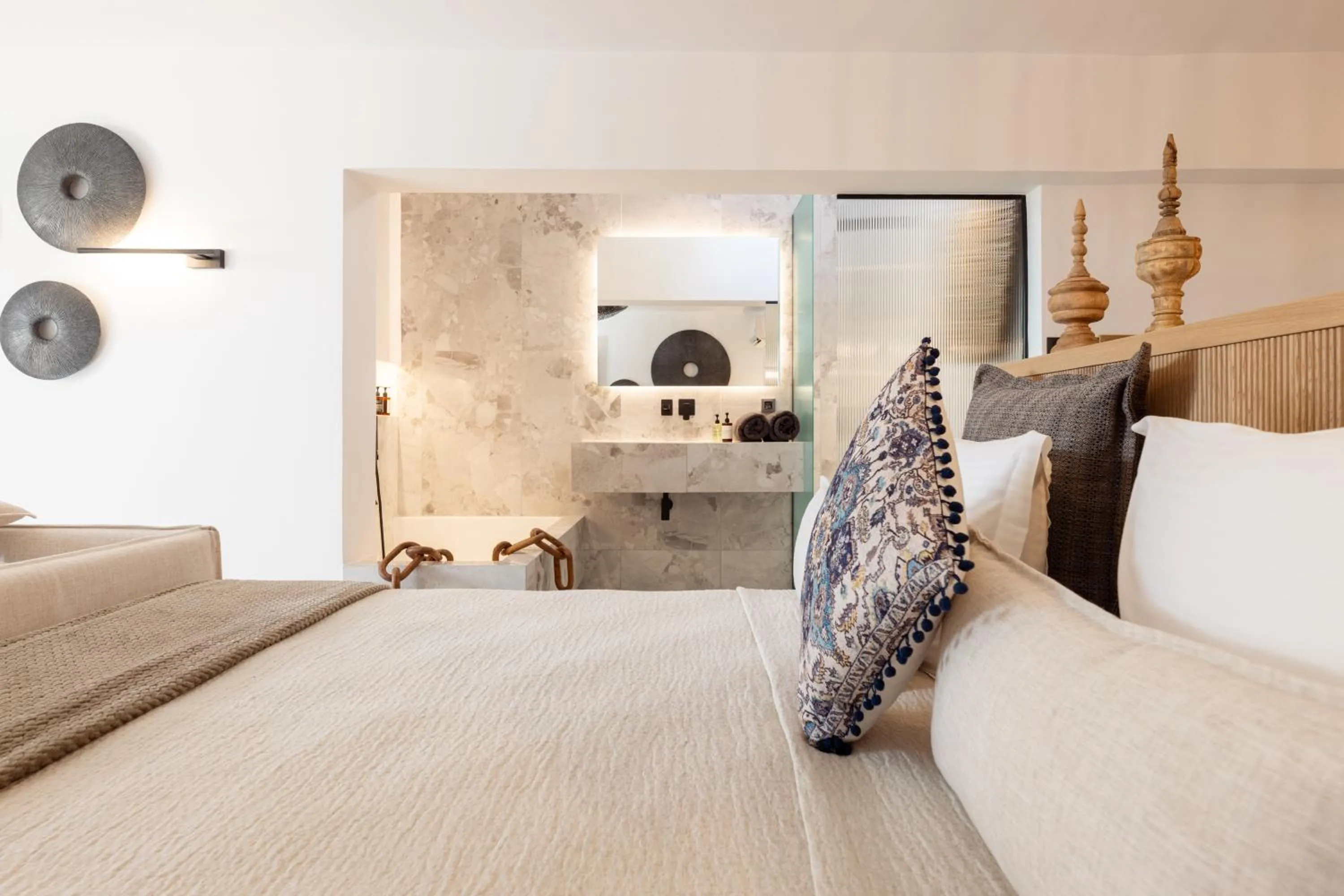 Bathroom, Bed in Athina Studios and Suites Plaka
