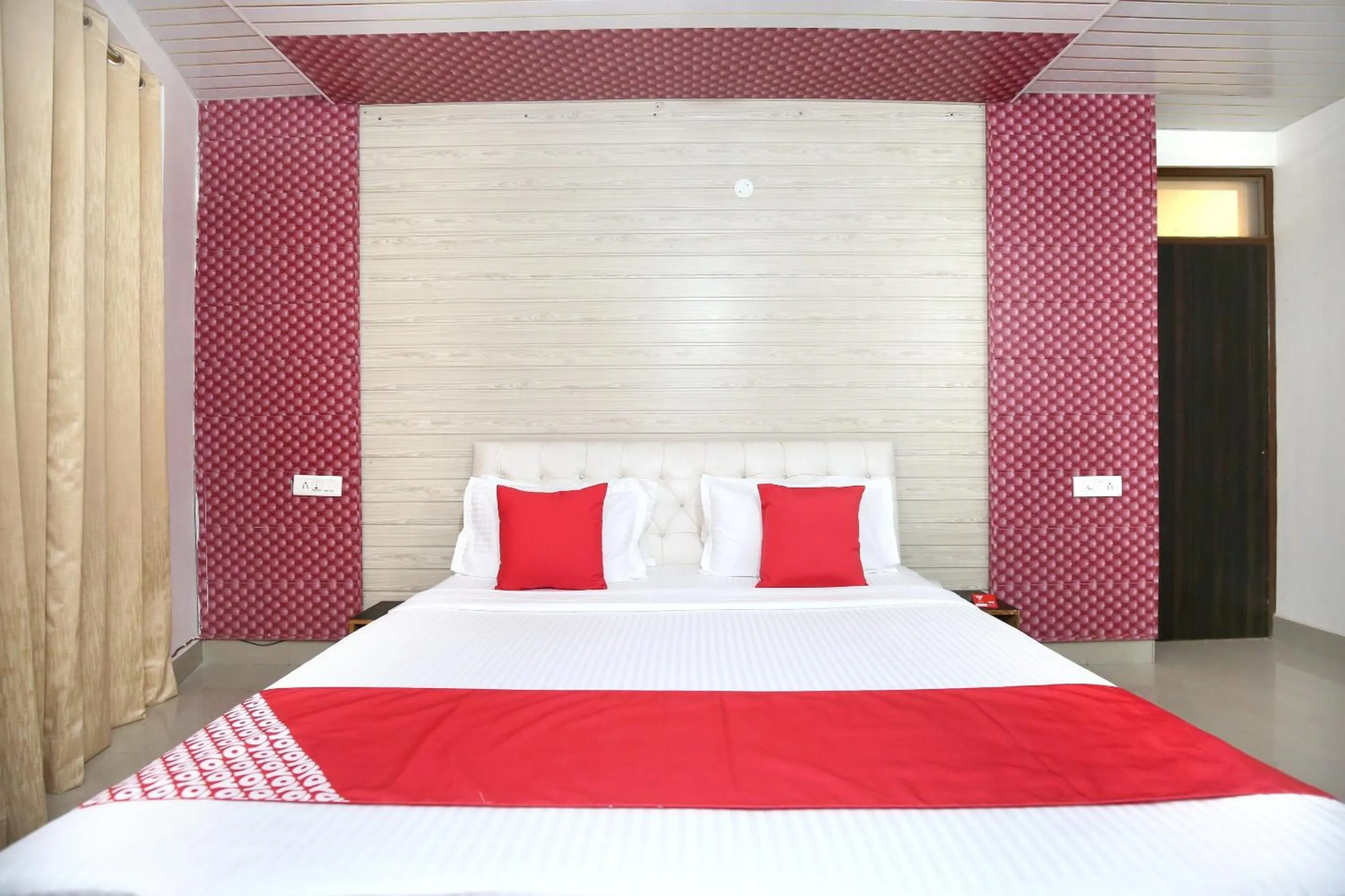 Bedroom, Bed in Collection O Gold Star