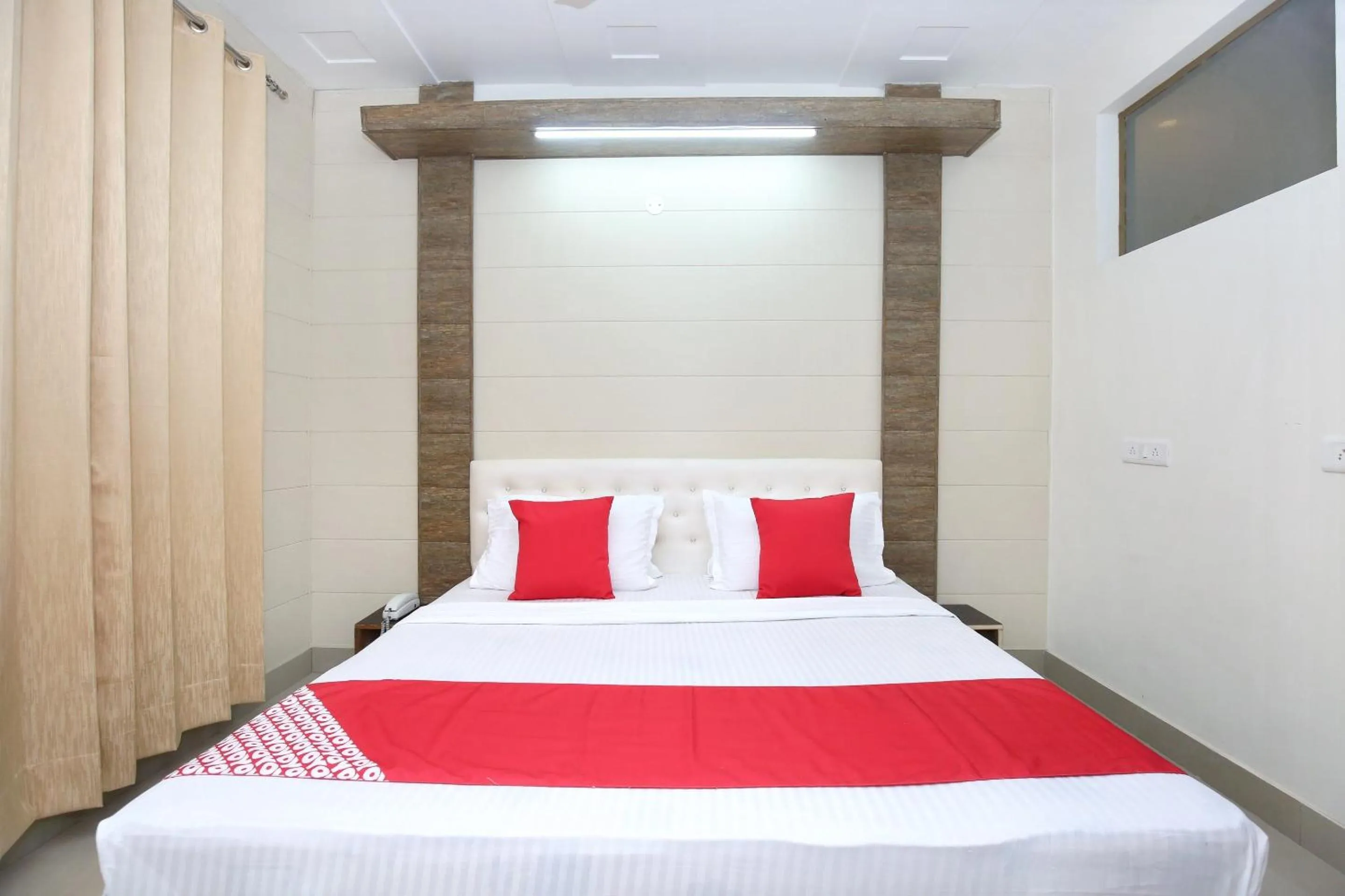 Bedroom, Bed in Collection O Gold Star