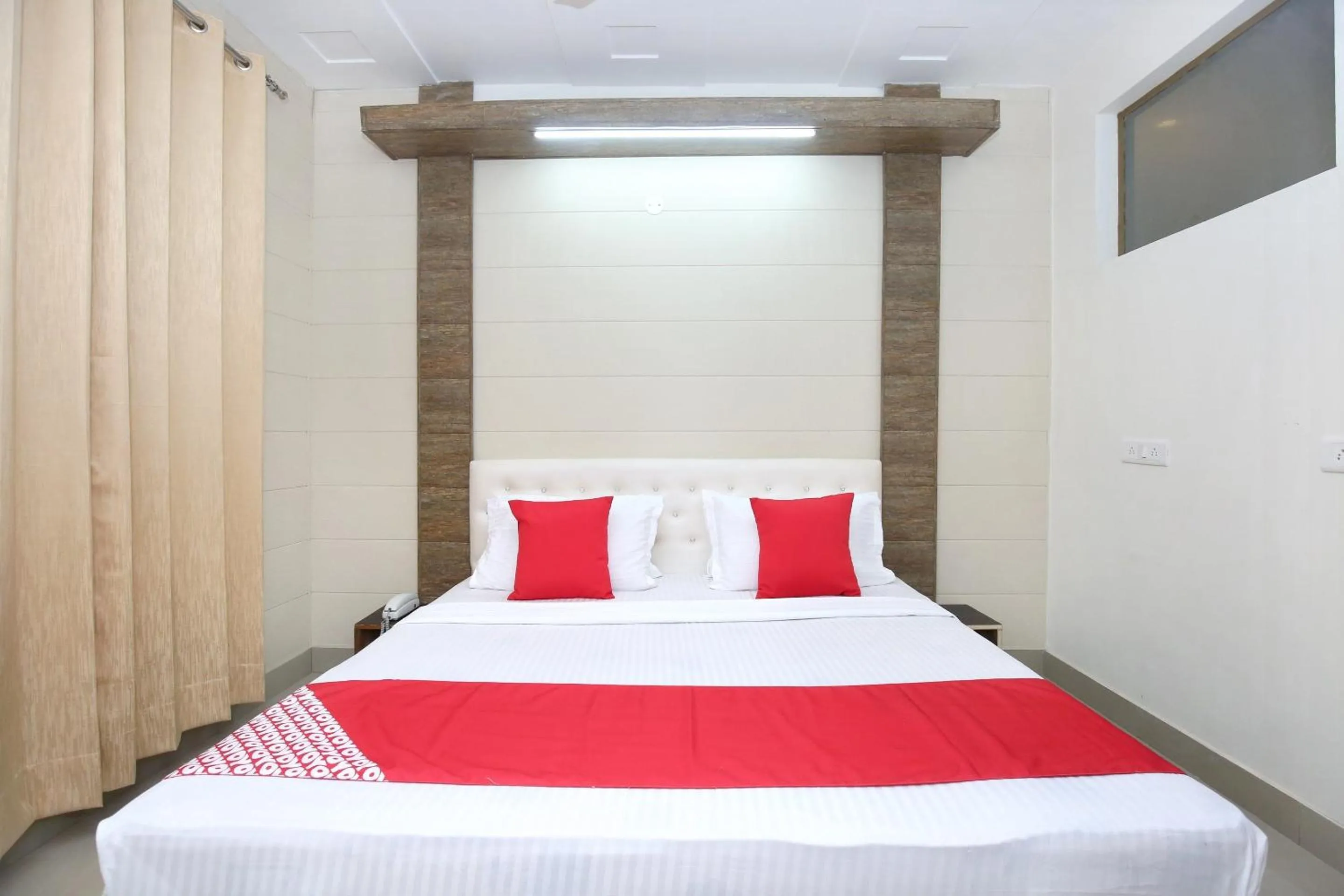 Bedroom, Bed in Collection O Gold Star