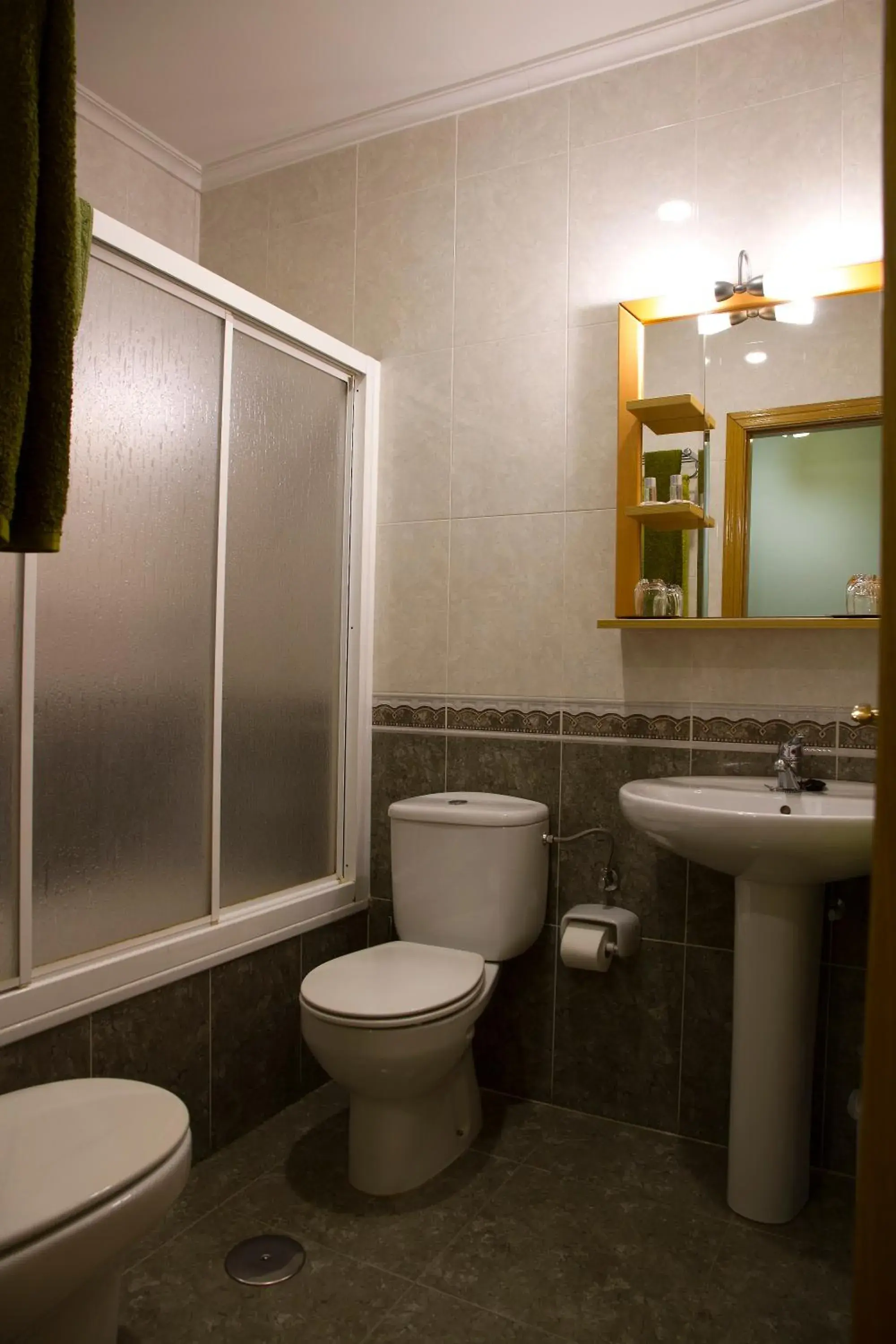 Twin Room - single occupancy in Hotel Los 14 Twin Room - single occupancy in Hotel Los 14