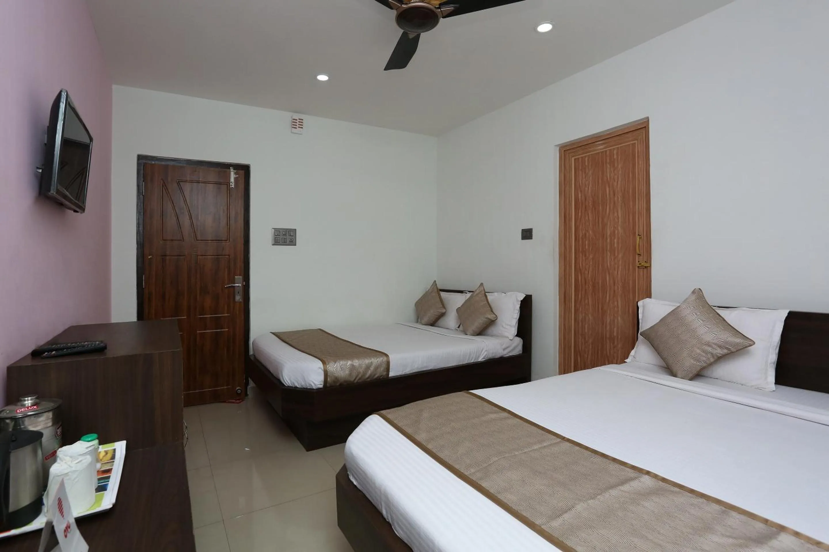 Super Hotel O Aashray Guest House