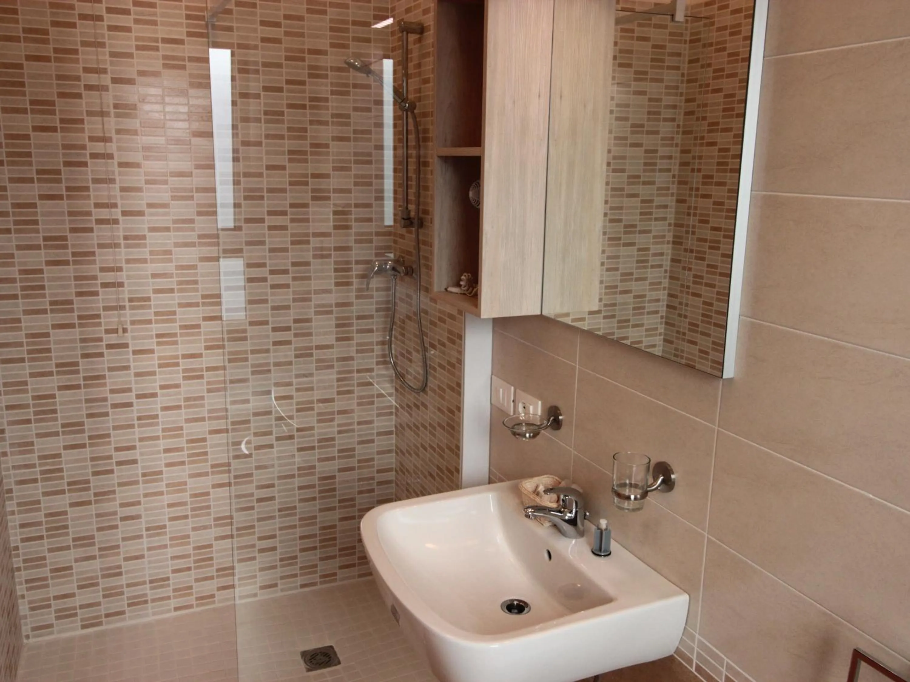 Shower in Hotel Nuova Graziosa