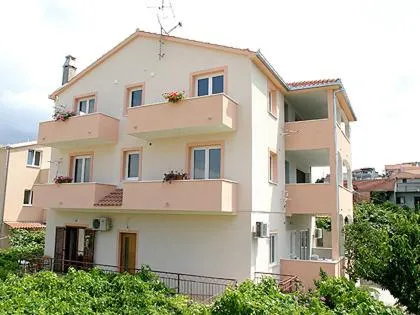 Property building in Apartments Belas