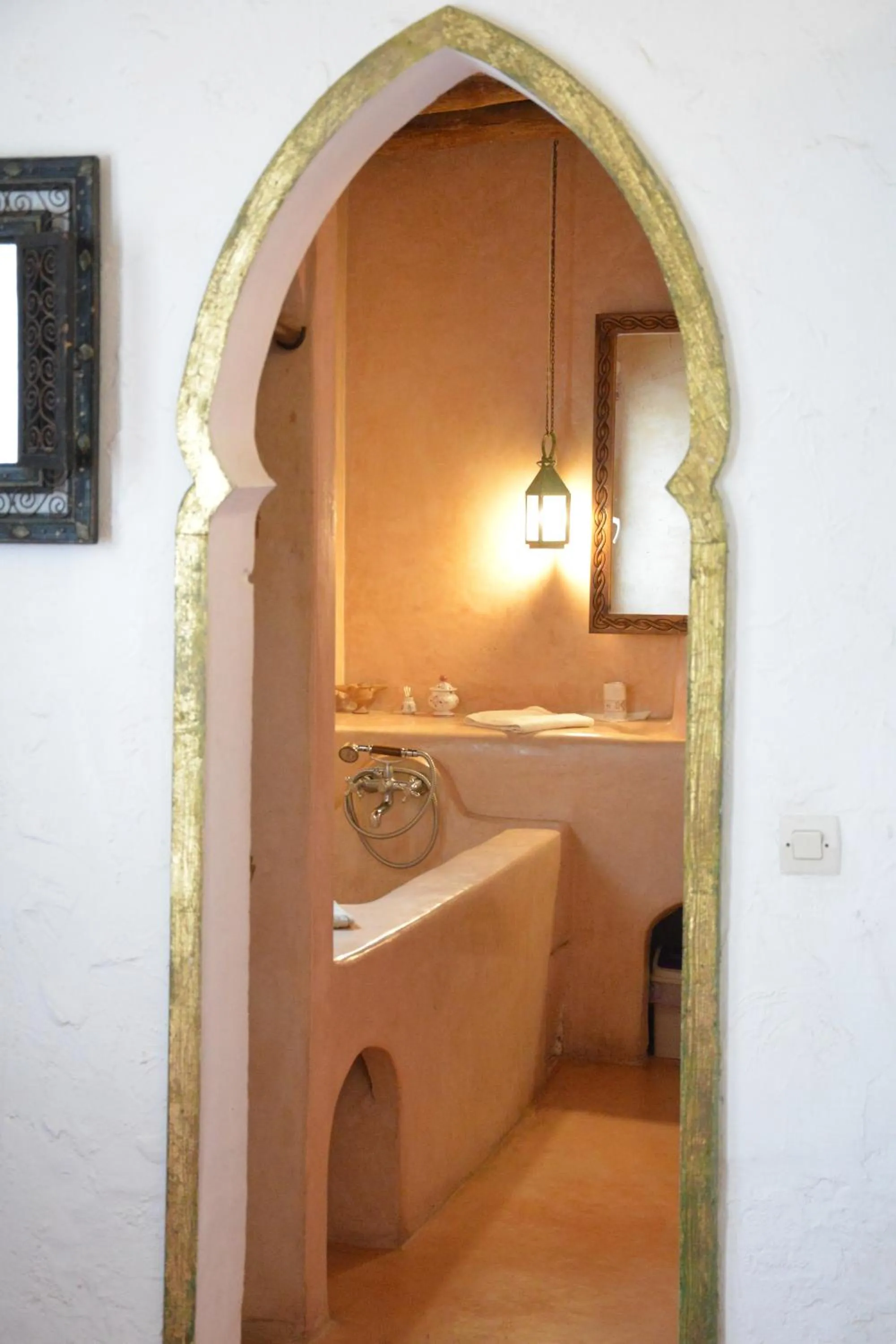 Bath, Bed in Dar Loulema