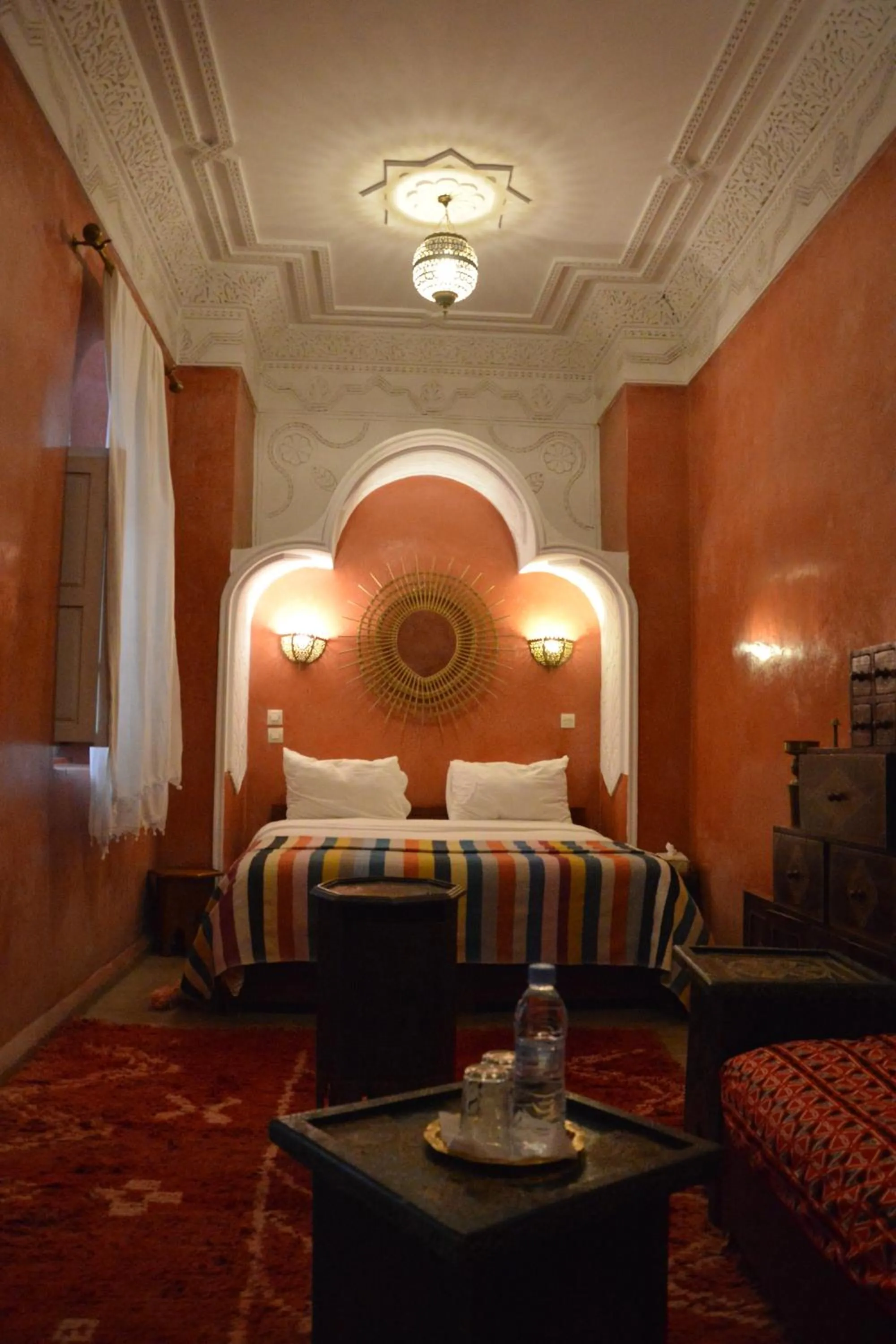 Photo of the whole room, Bed in Dar Loulema