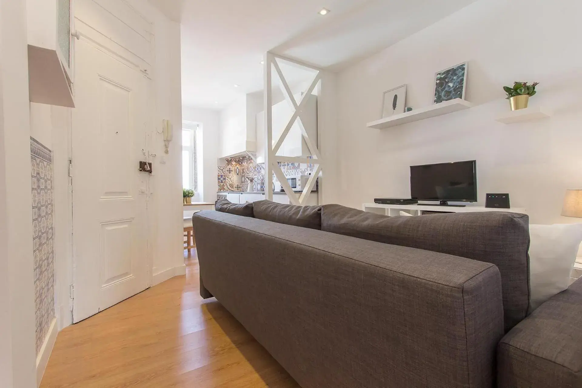 One-Bedroom Apartment in Bairro Alto Stylish by Homing One-Bedroom Apartment in Bairro Alto Stylish by Homing