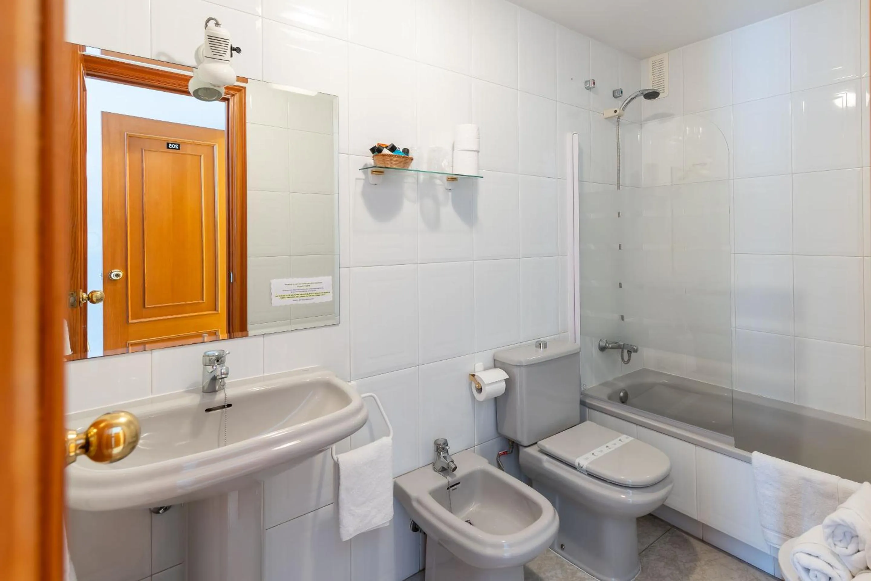 Bathroom in Hotel Panadeiramar