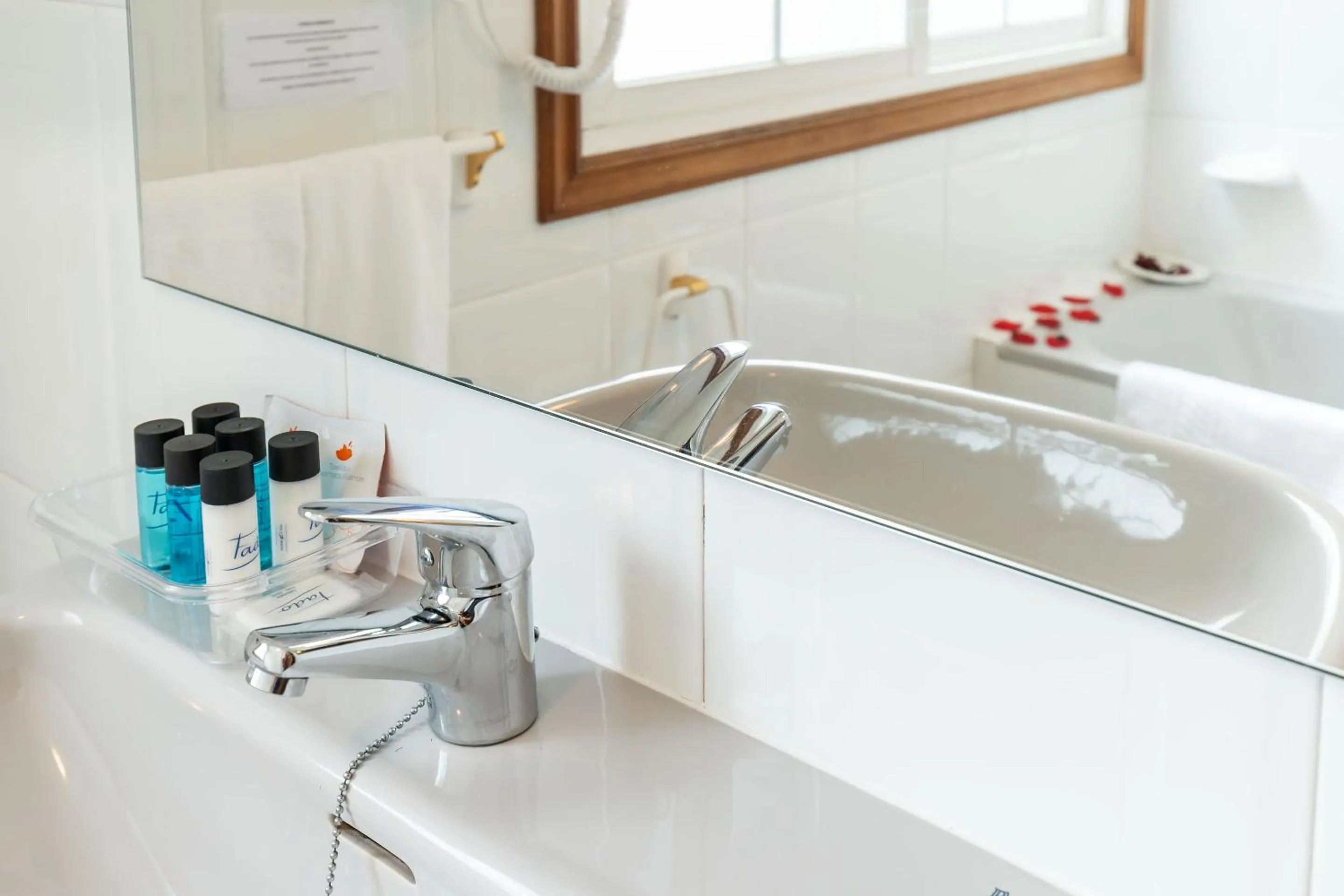 Bathroom in Hotel Panadeiramar