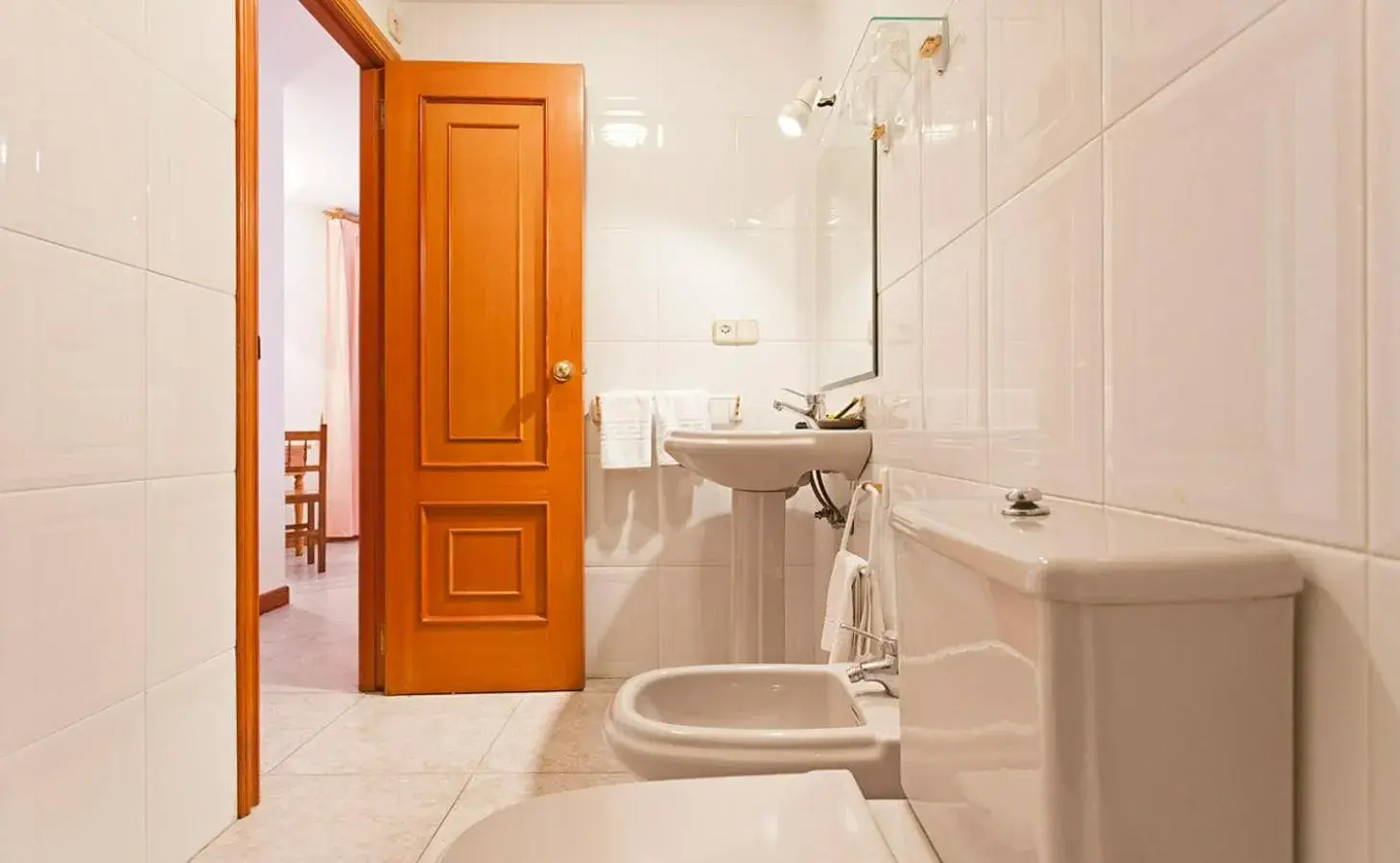 Bathroom in Hotel Panadeiramar Bathroom in Hotel Panadeiramar