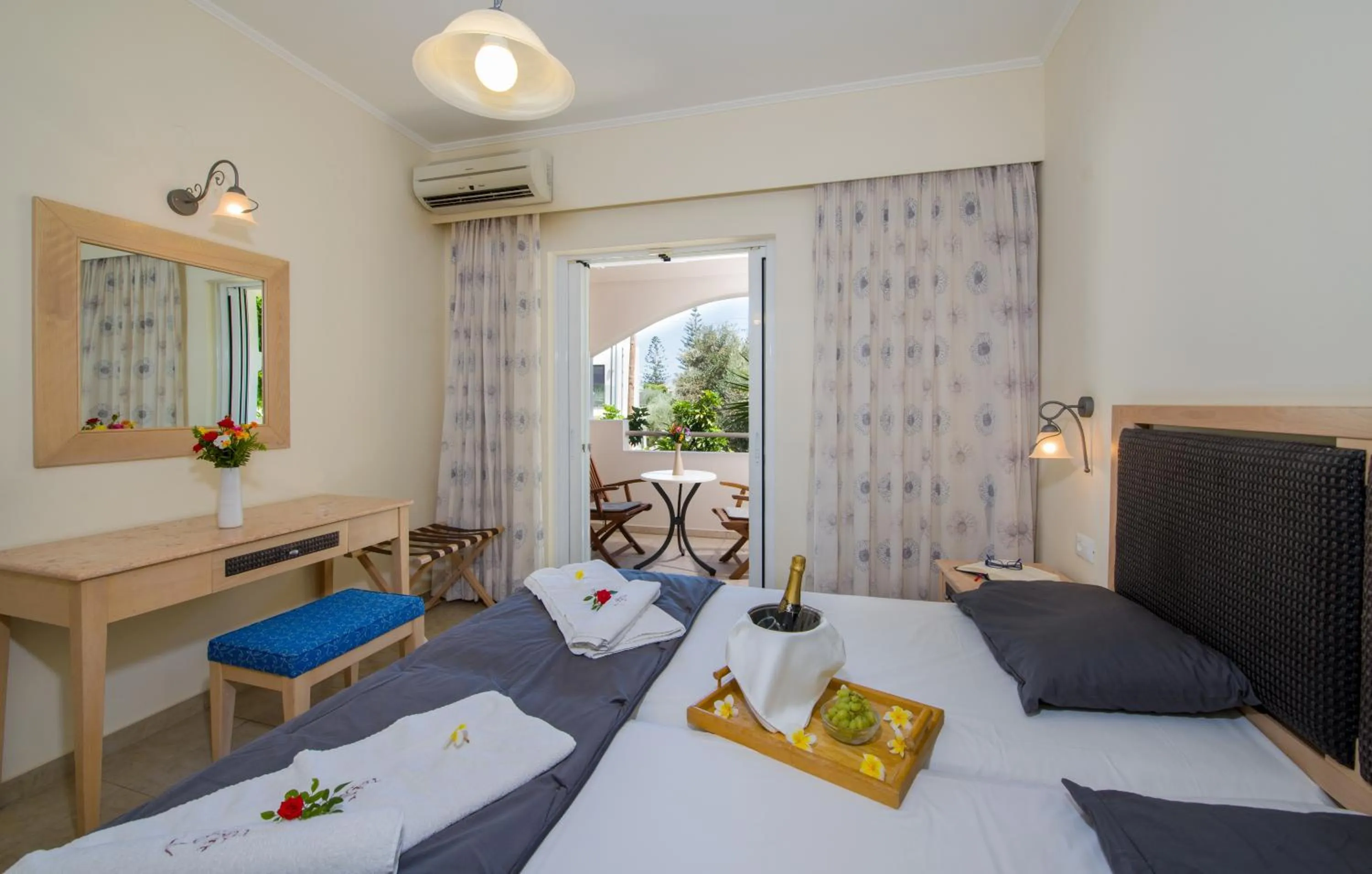 View (from property/room), Bed in Toxo Hotel