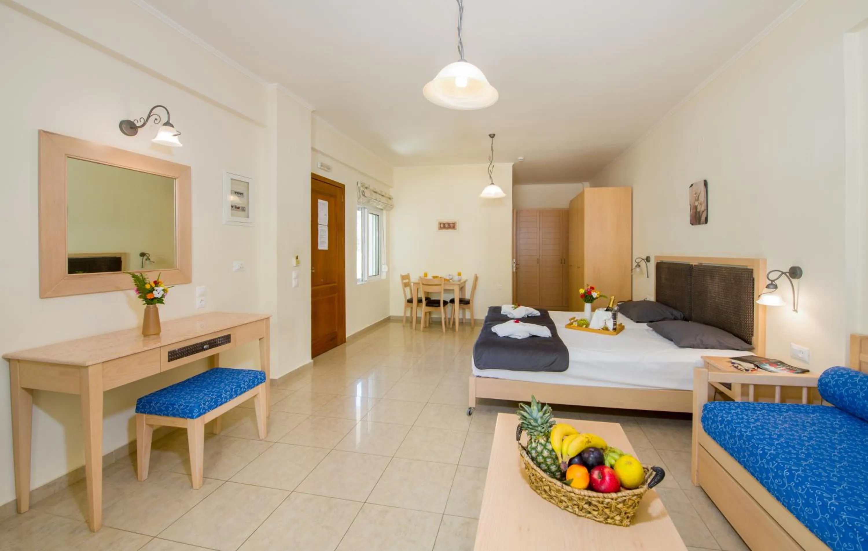 Photo of the whole room, Bed in Toxo Hotel