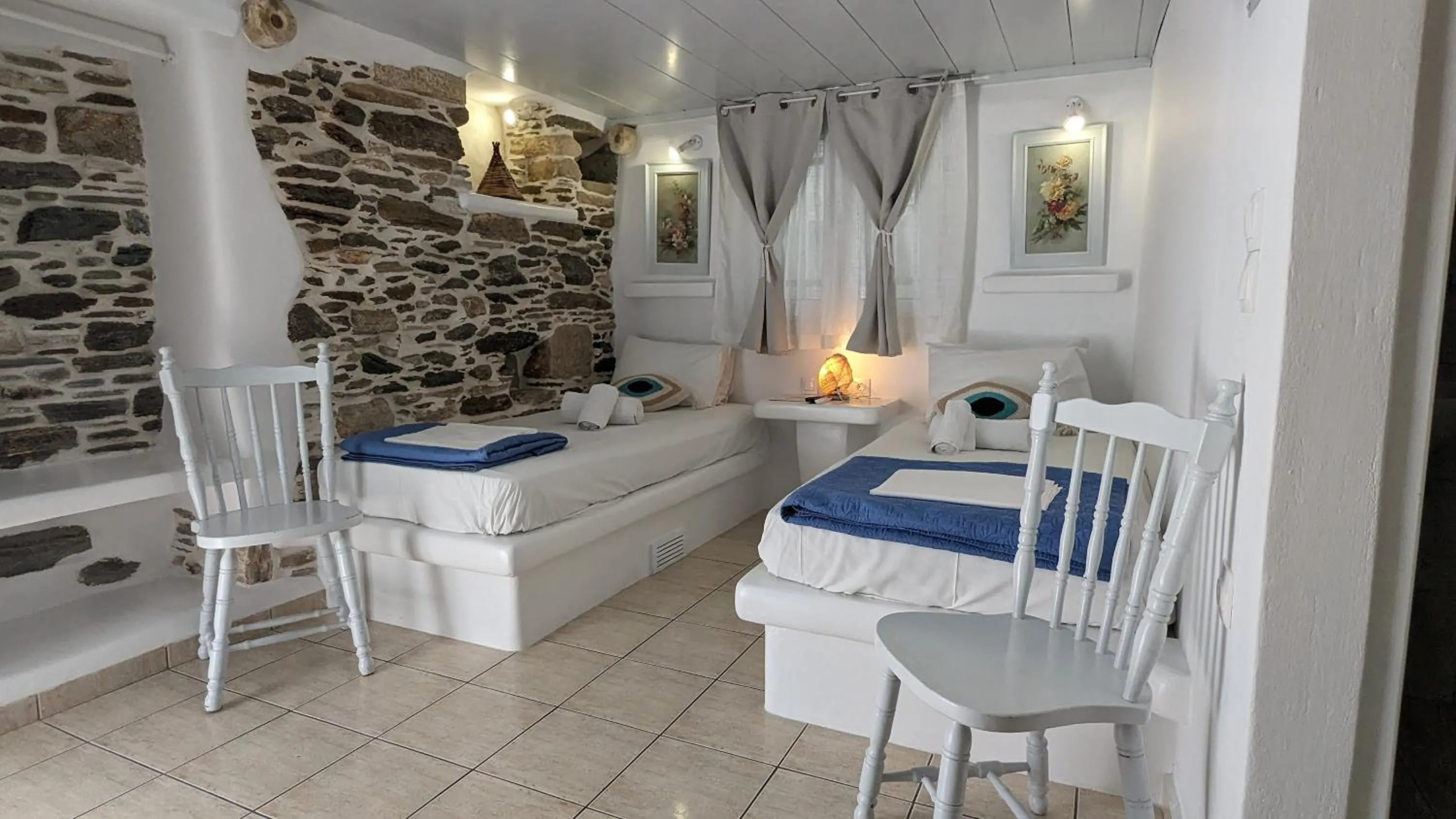 Anoi Rooms