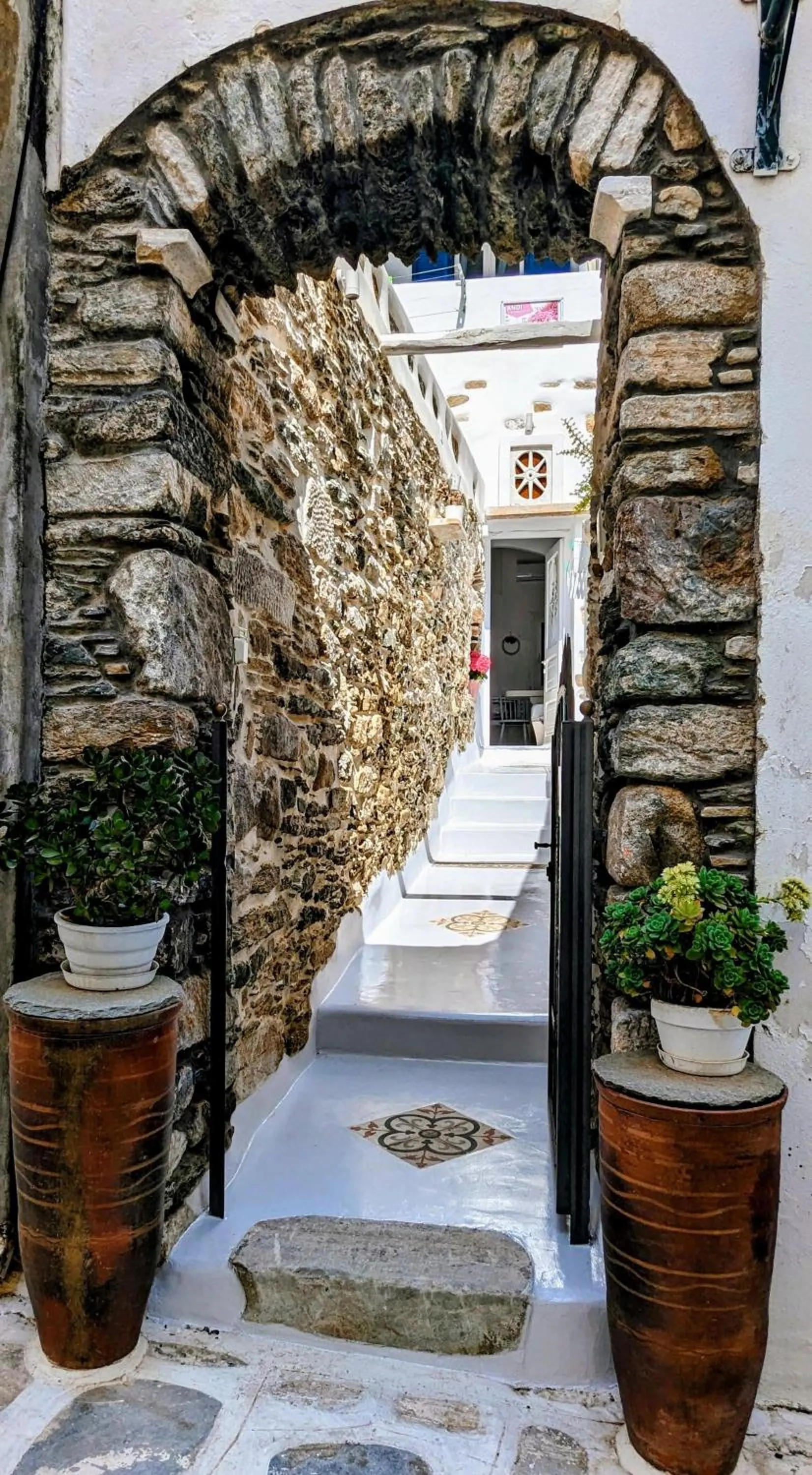 Anoi Rooms