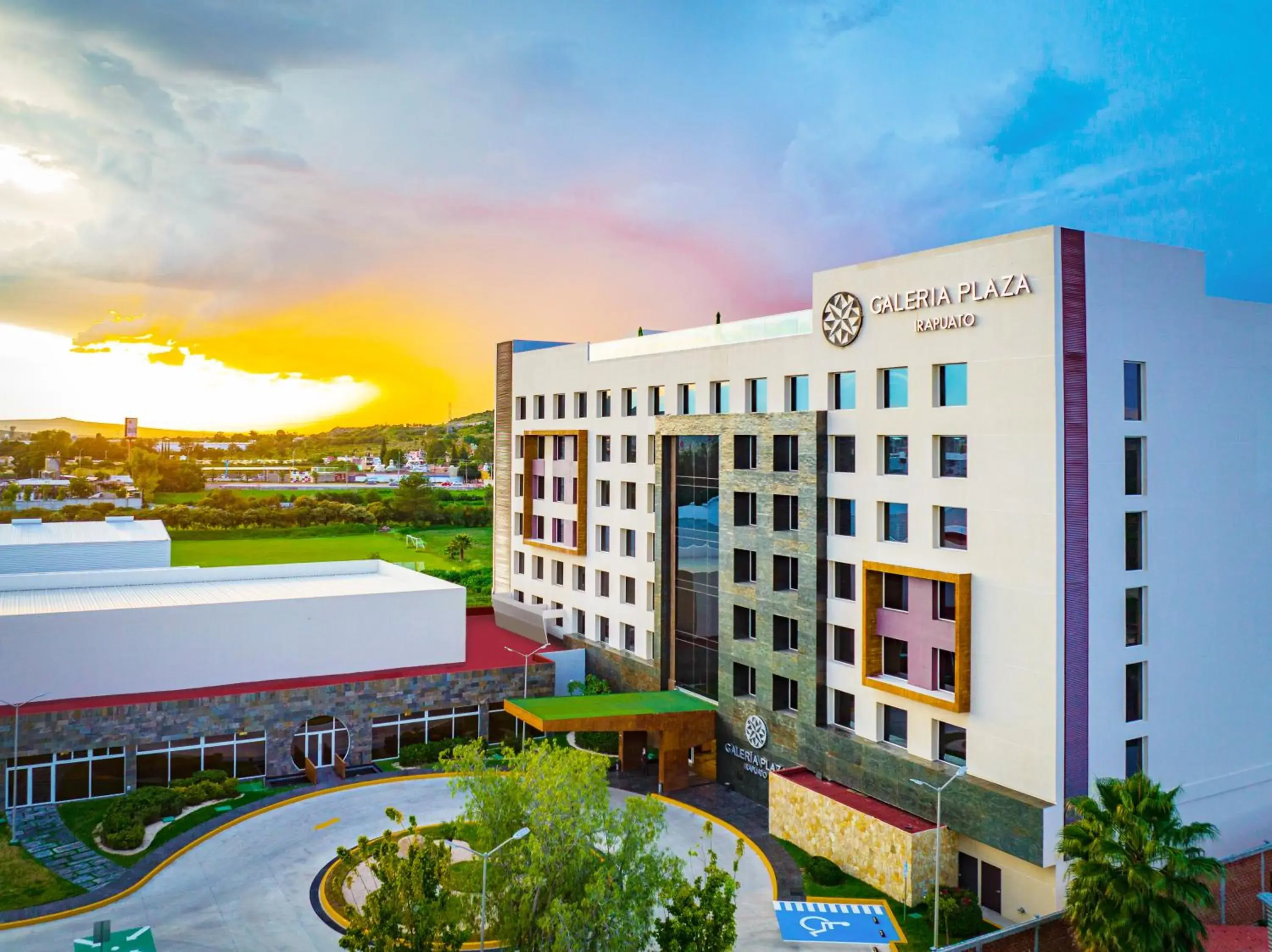 Property building in Galeria Plaza Irapuato Property building in Galeria Plaza Irapuato