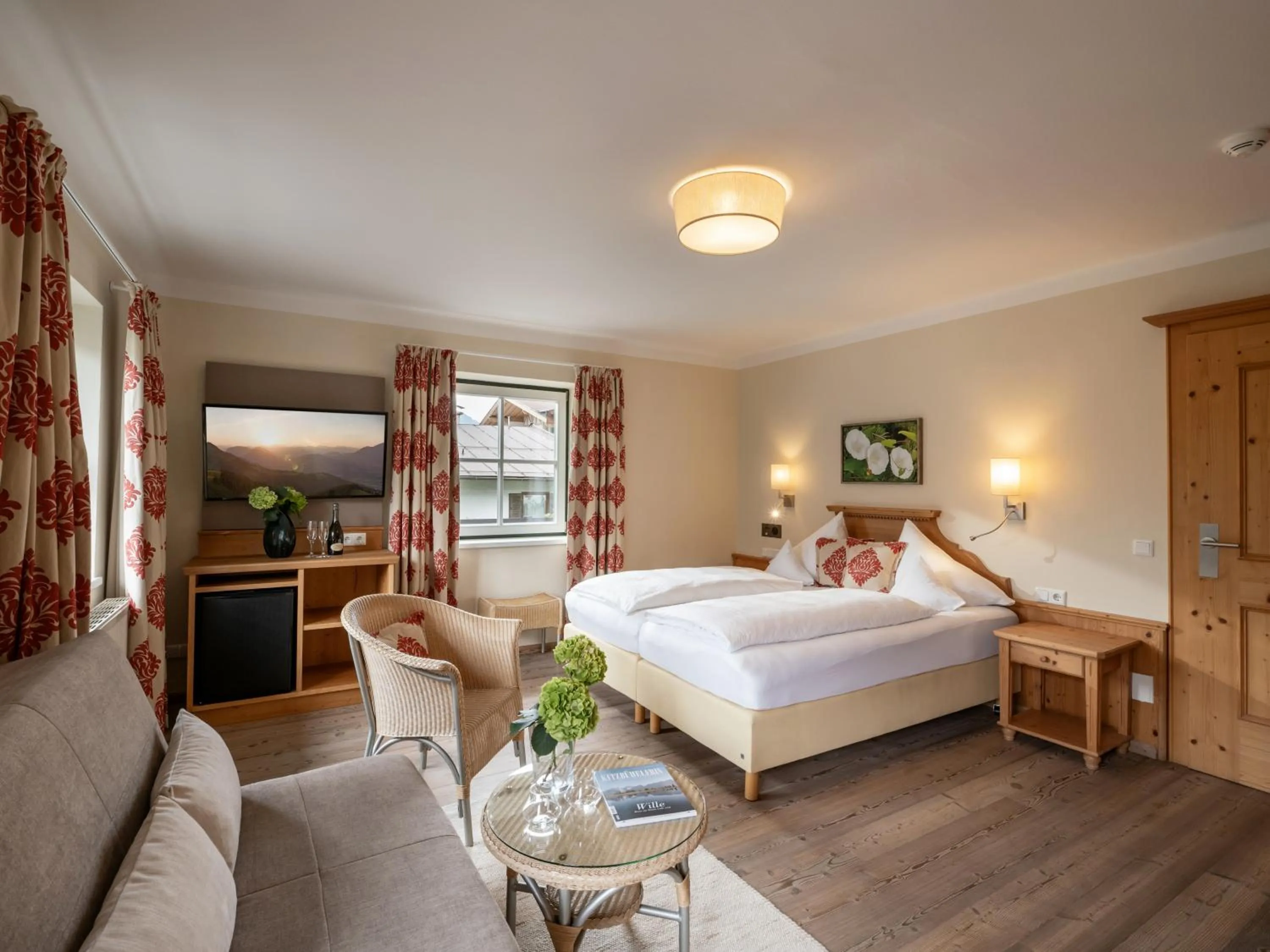 Photo of the whole room, Bed in Alpen Glück Hotel Villa Lisa garni