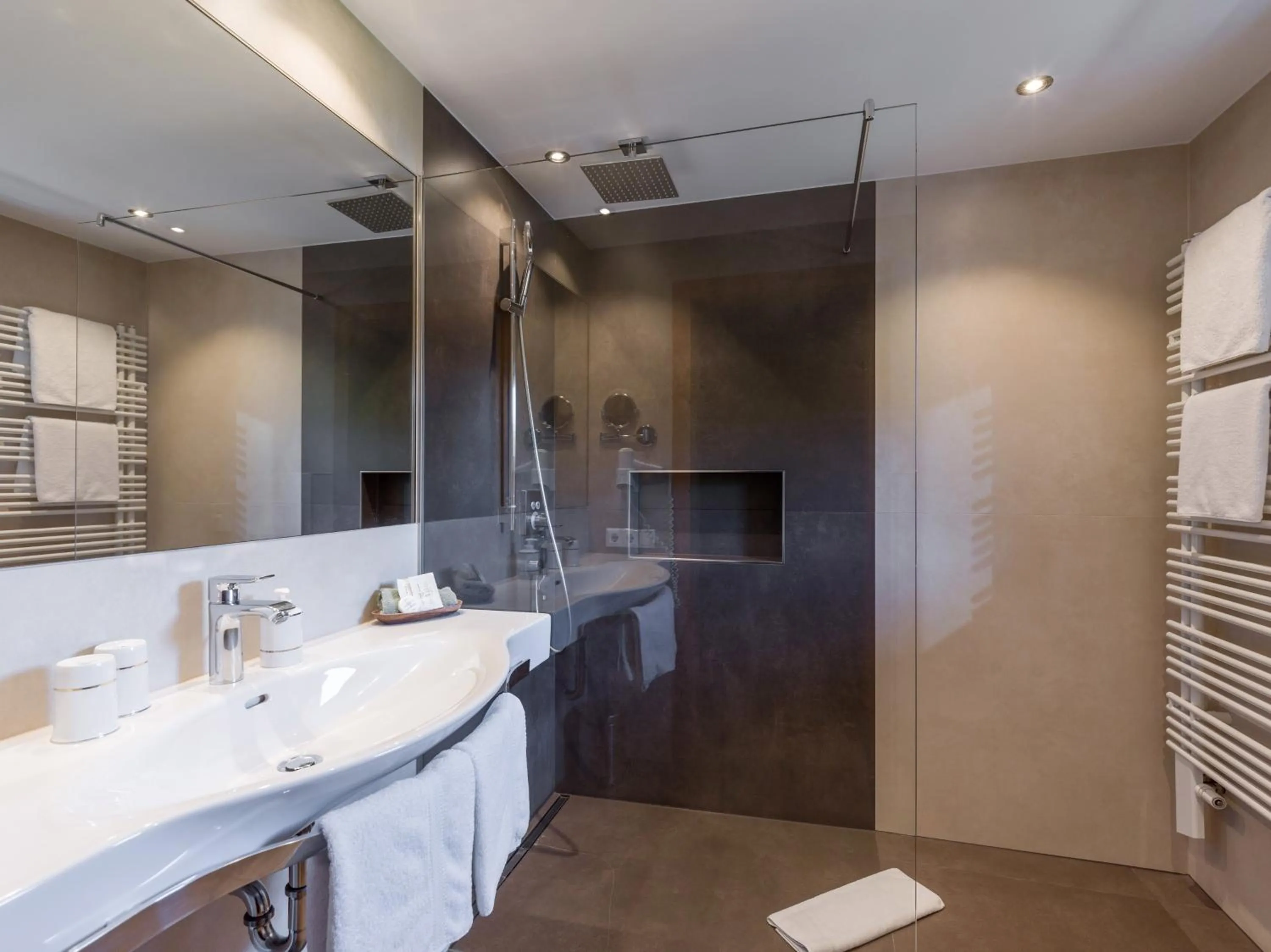 Bathroom in Alpen Glück Hotel Villa Lisa garni