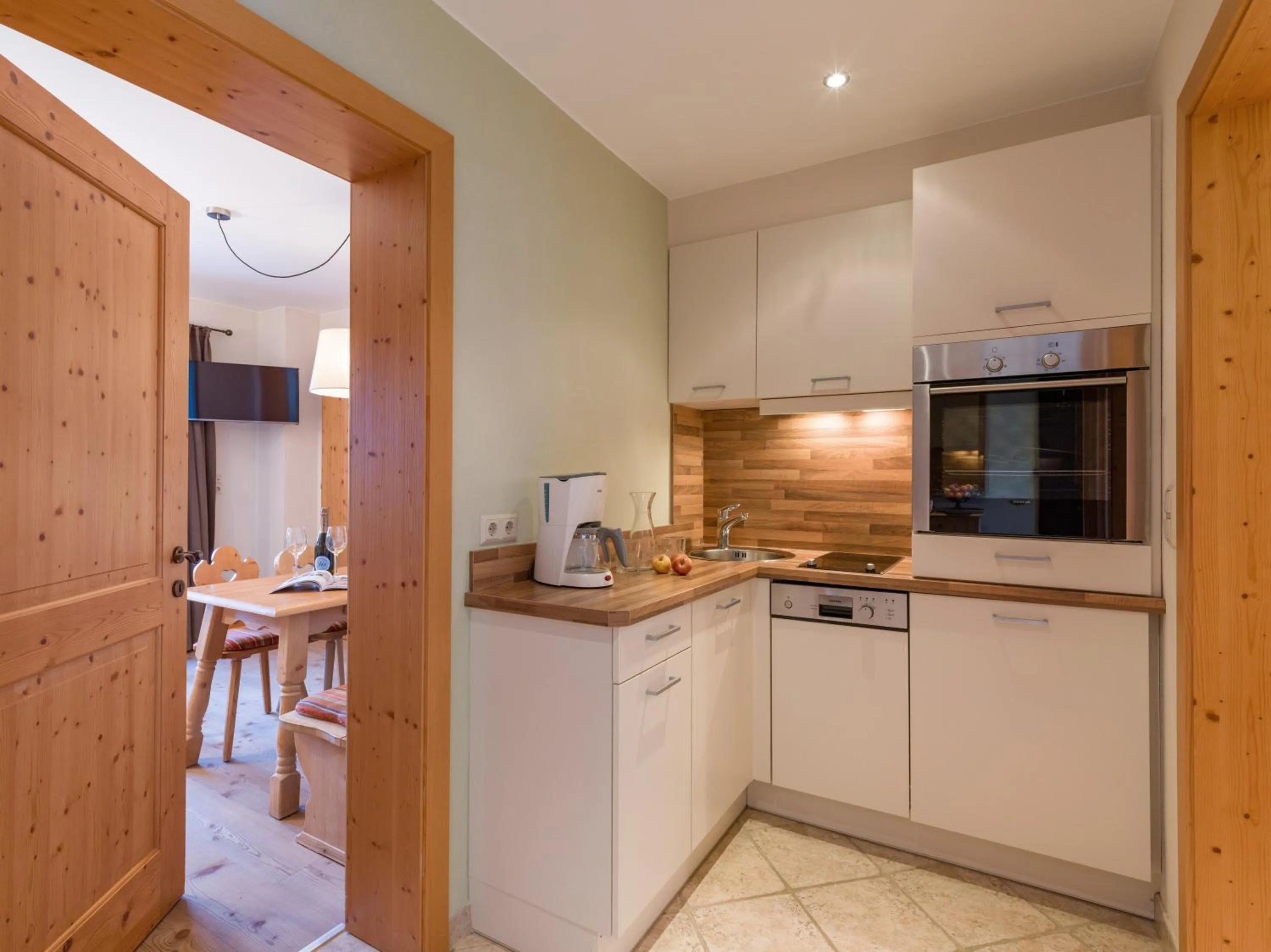 Kitchen or kitchenette in Alpen Glück Hotel Villa Lisa garni