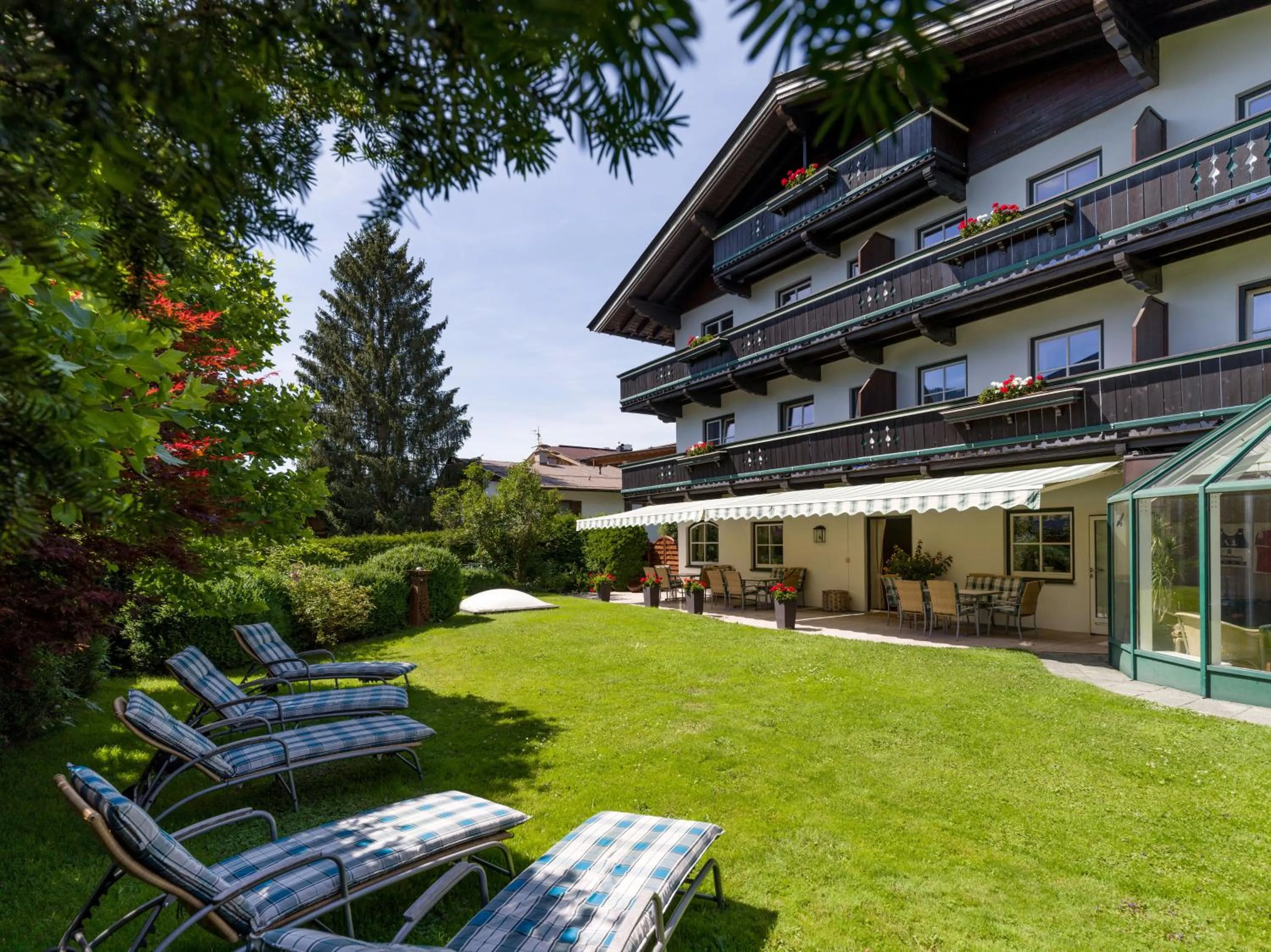 Property building in Alpen Glück Hotel Villa Lisa garni