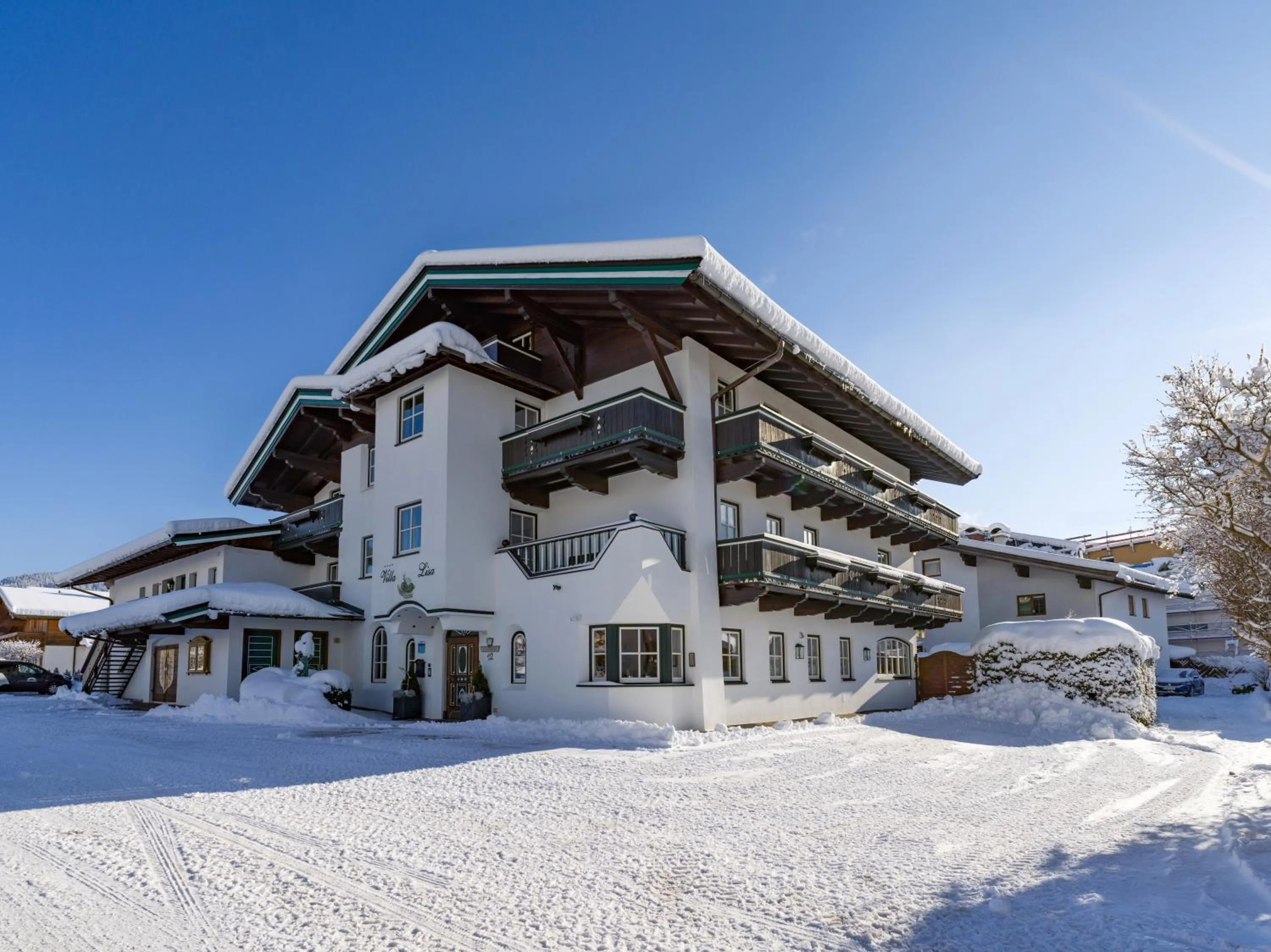Property building in Alpen Glück Hotel Villa Lisa garni