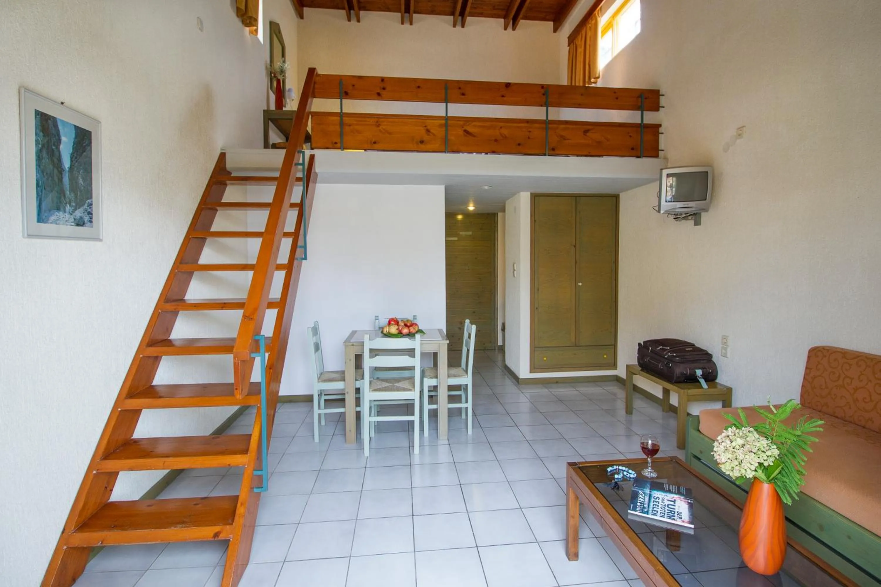 Photo of the whole room in Lycasti Maisonettes