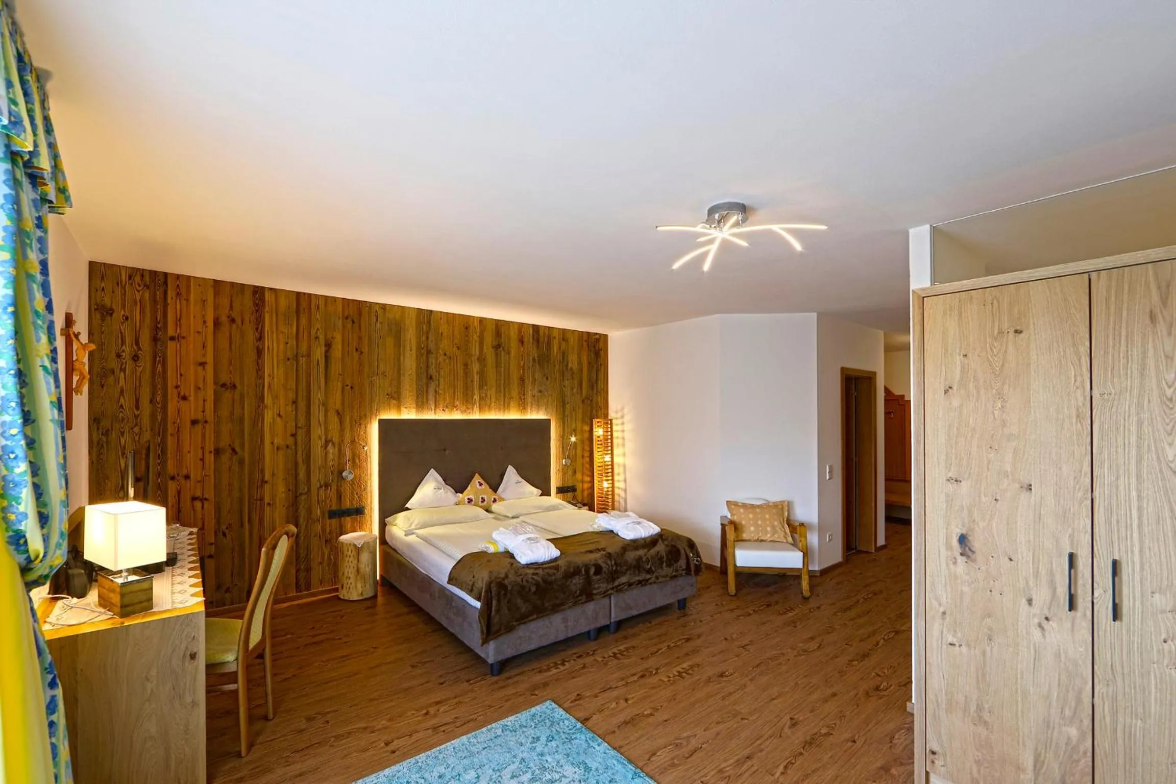 Photo of the whole room, Bed in Hotel Kristall