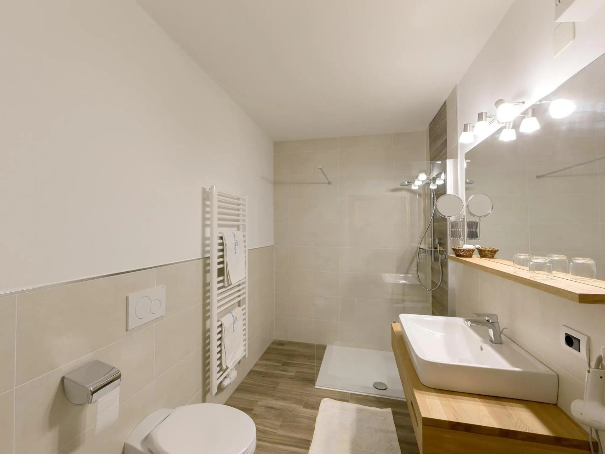 Shower in Hotel Kristall