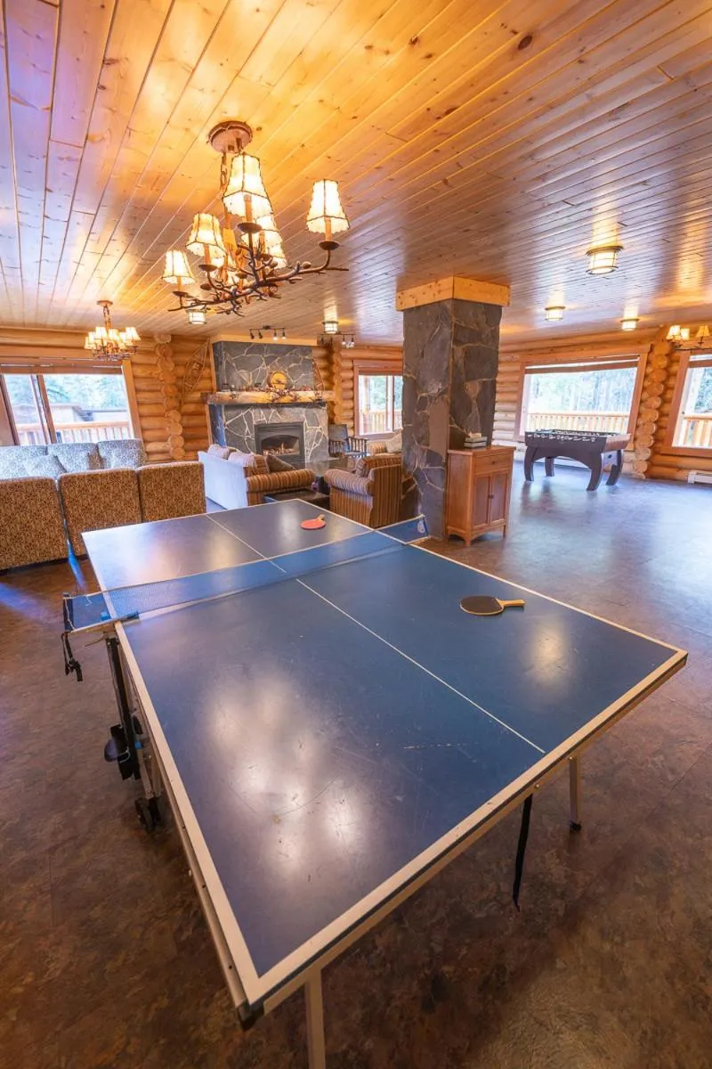 Game Room in Castle Mountain Chalets
