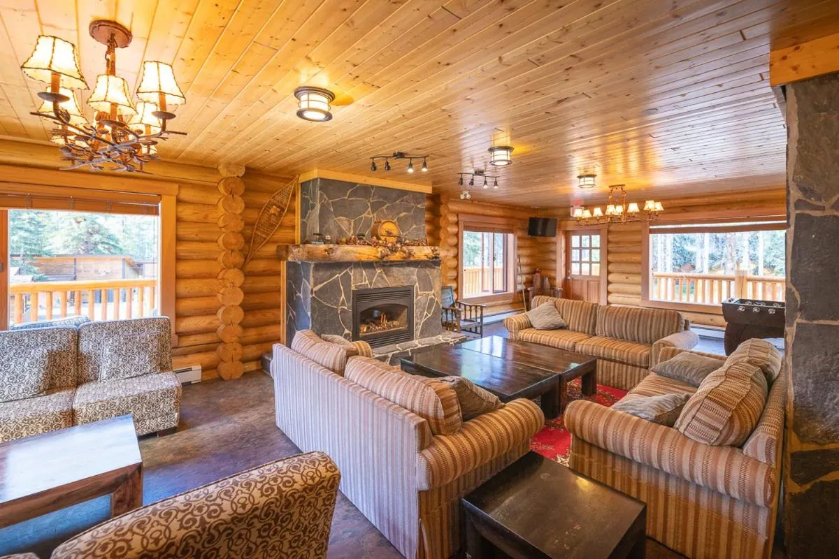 Game Room in Castle Mountain Chalets