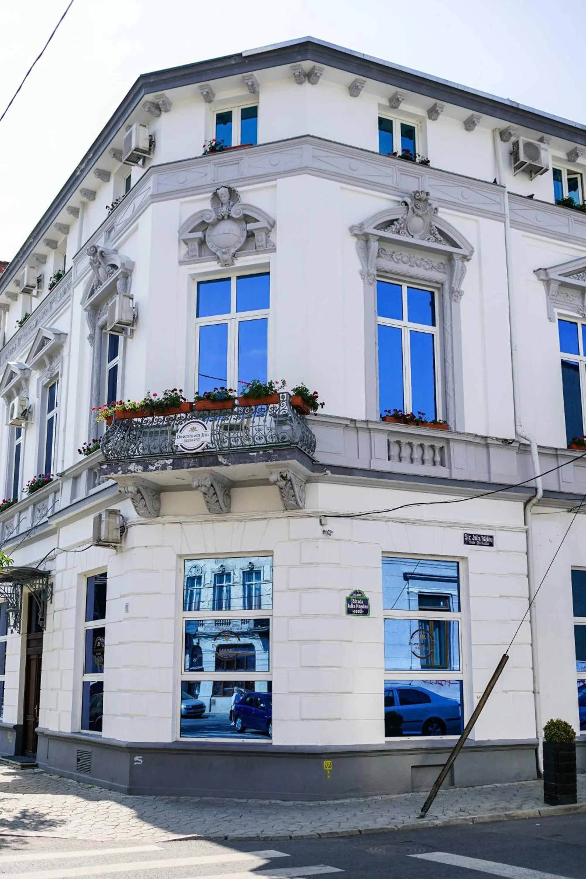 Property building in Bucharest Downtown Inn