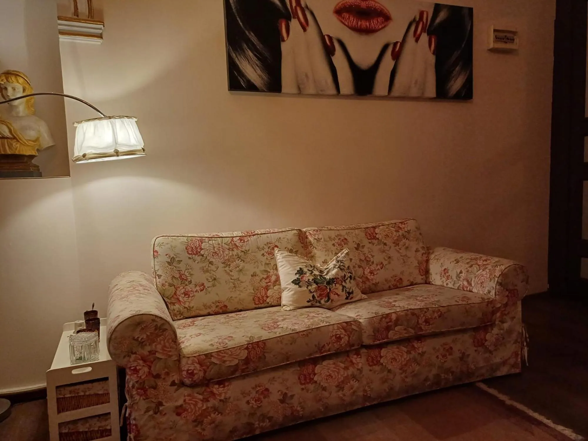 Bucharest Downtown Inn