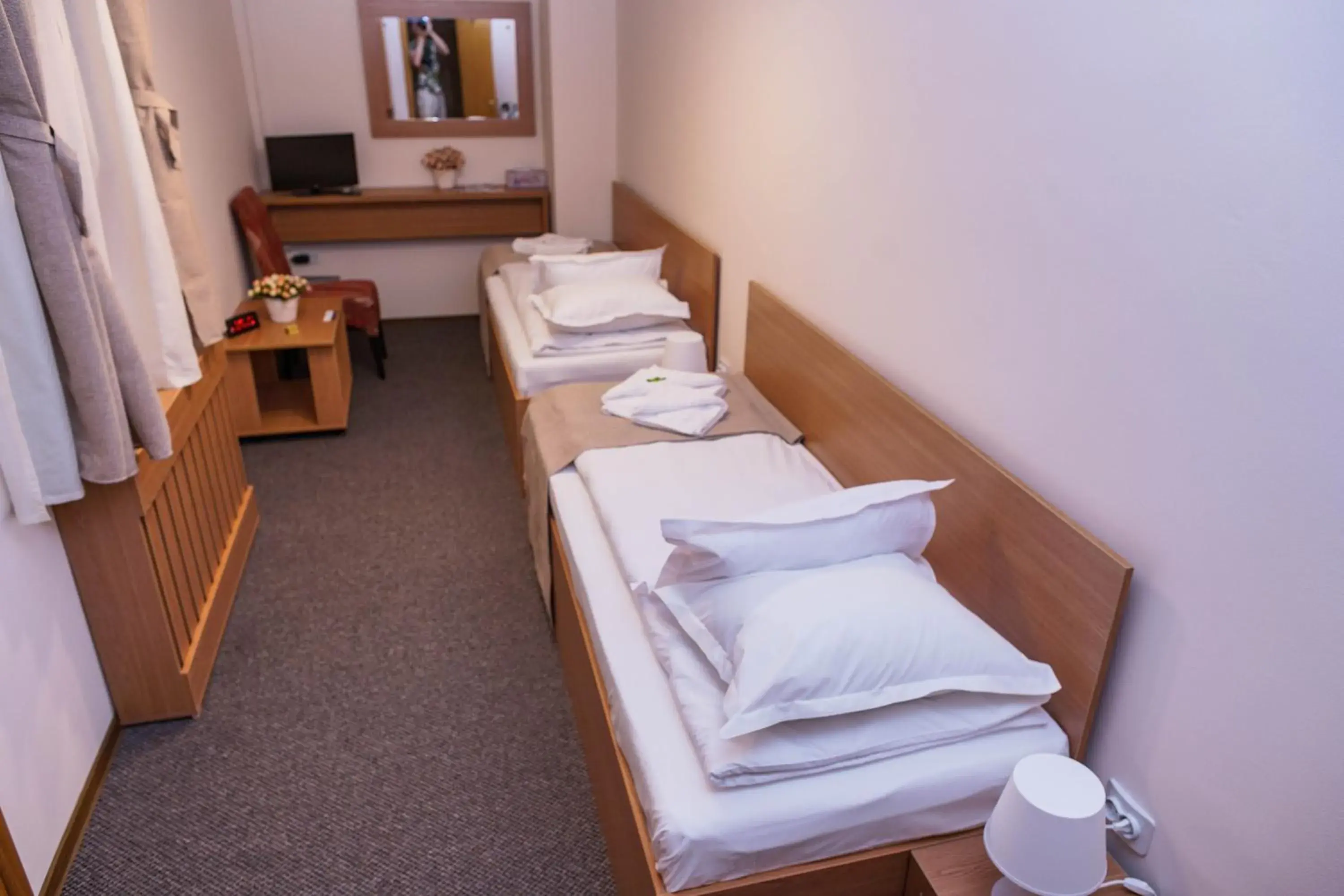 Economy Twin Room in Bucharest Downtown Inn Economy Twin Room in Bucharest Downtown Inn