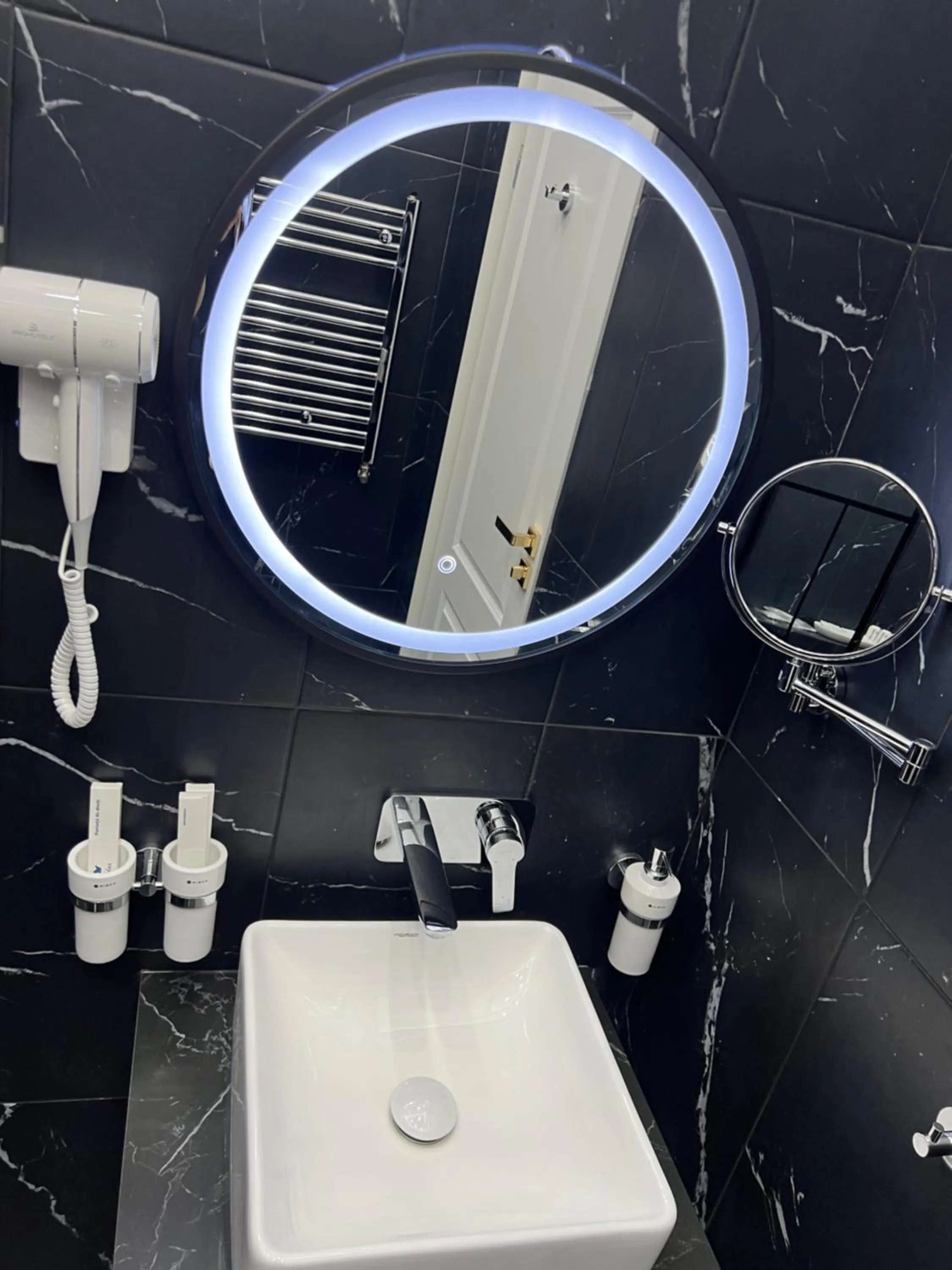 Bucharest Downtown Inn