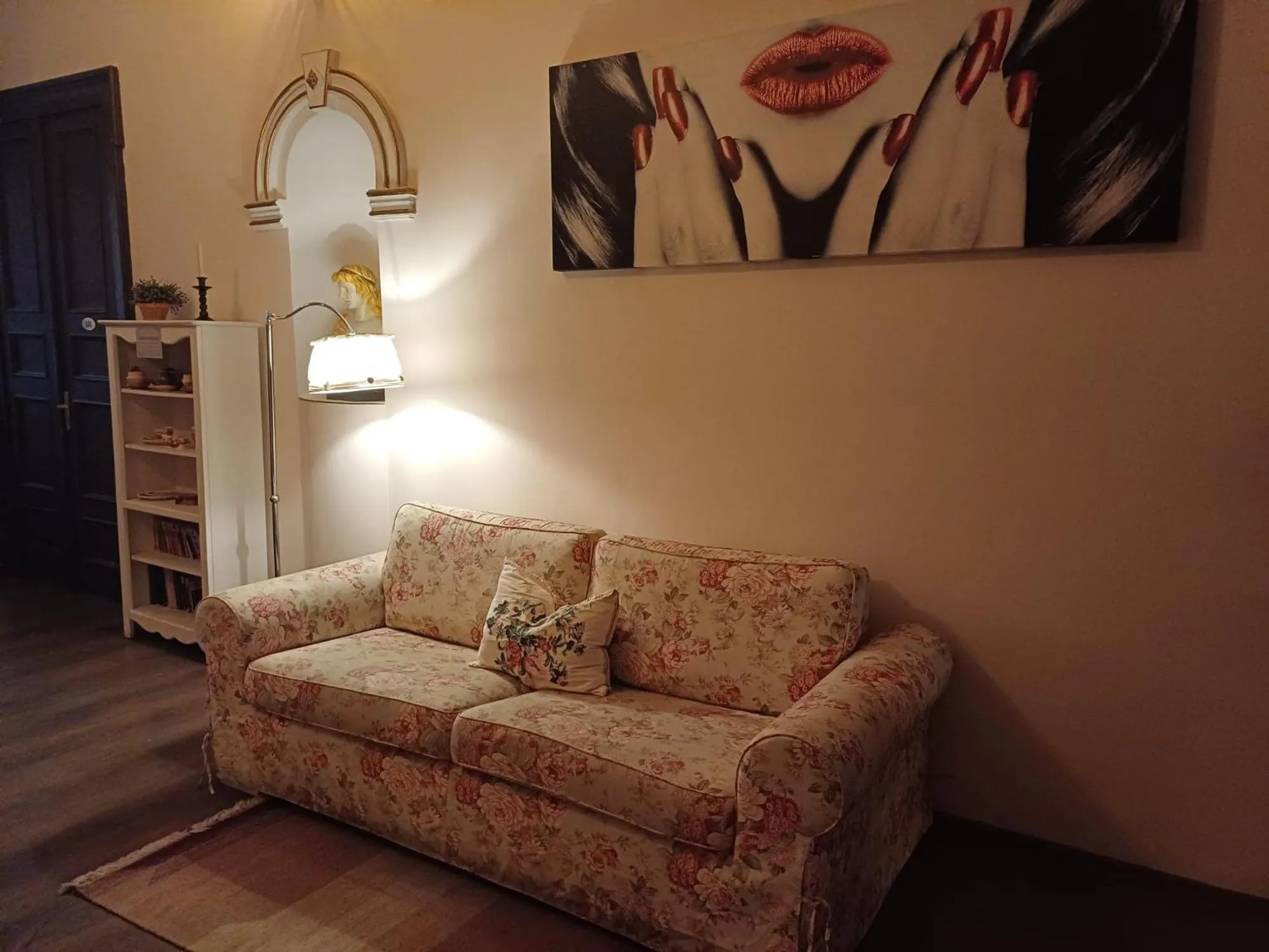 Bucharest Downtown Inn