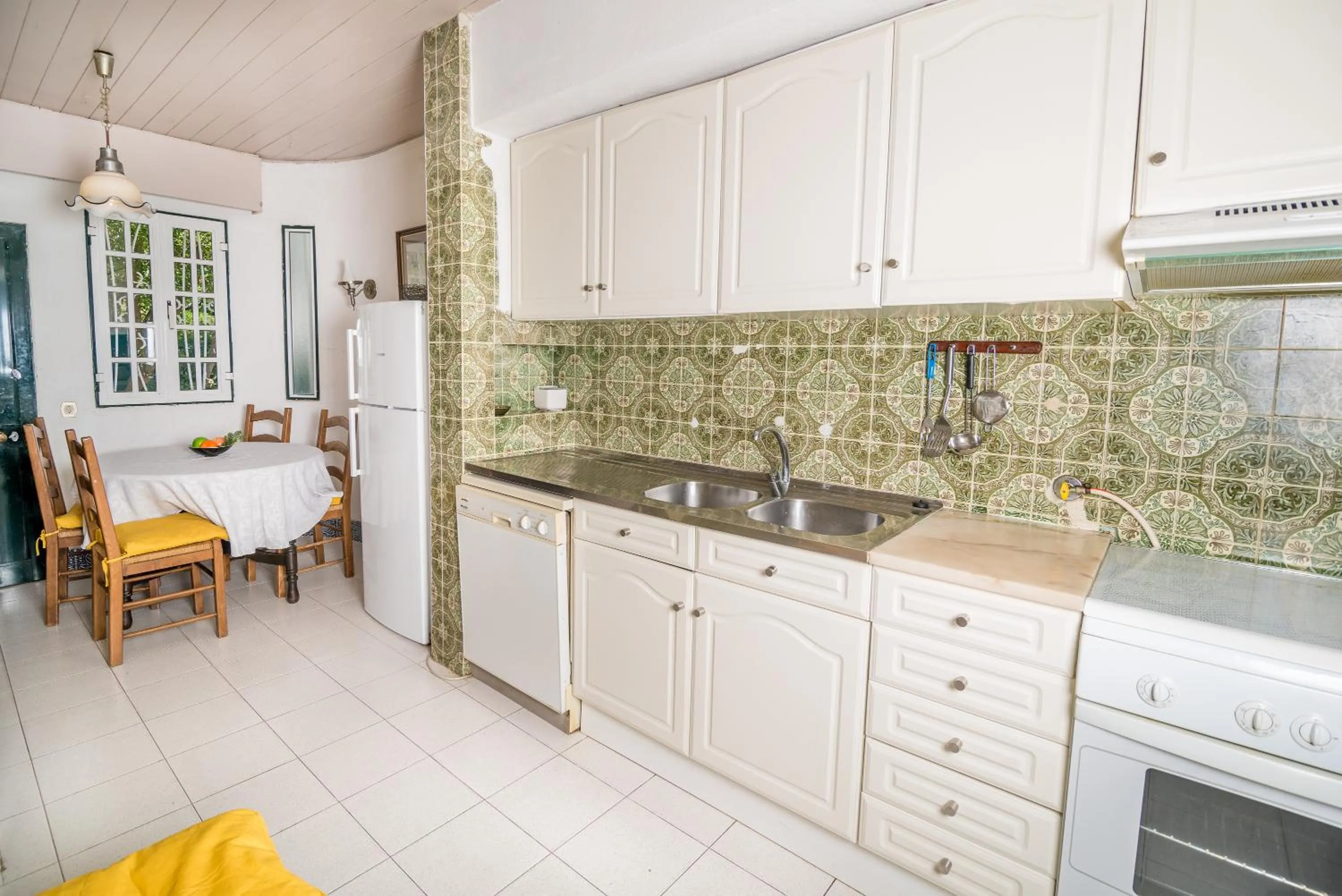 Communal kitchen in Verde Pino