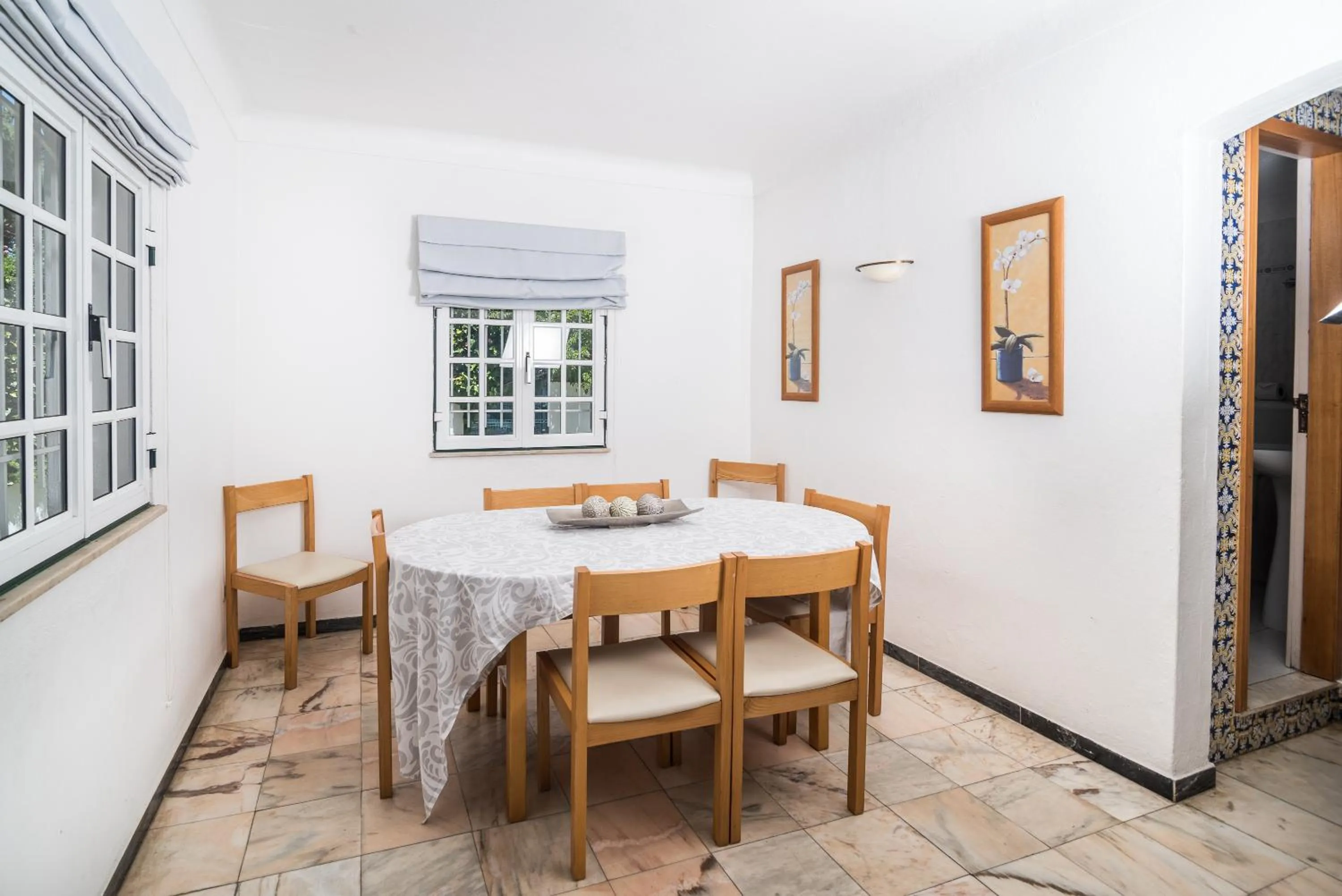 Communal lounge/ TV room in Verde Pino