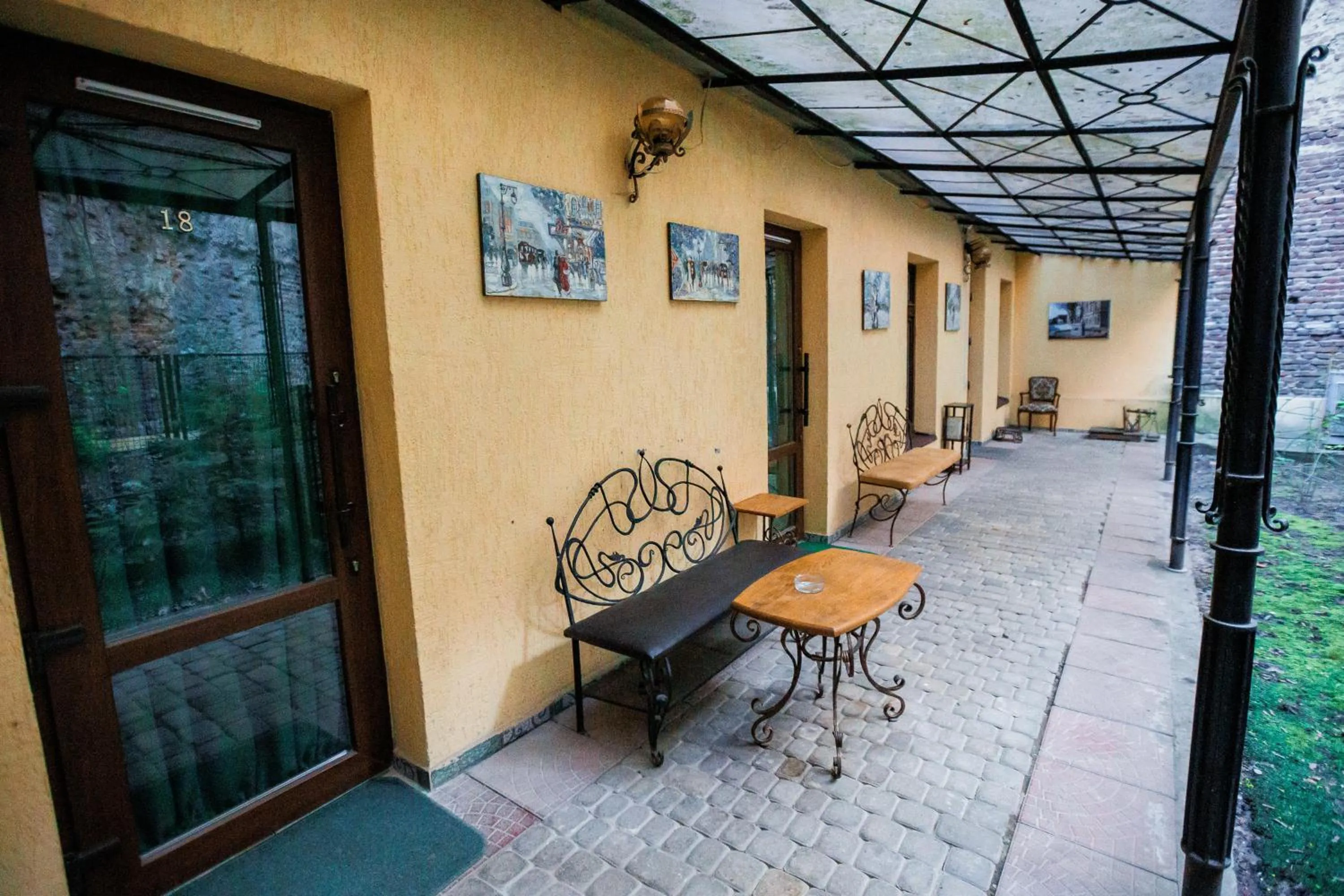 Patio in Staryi Krakiv