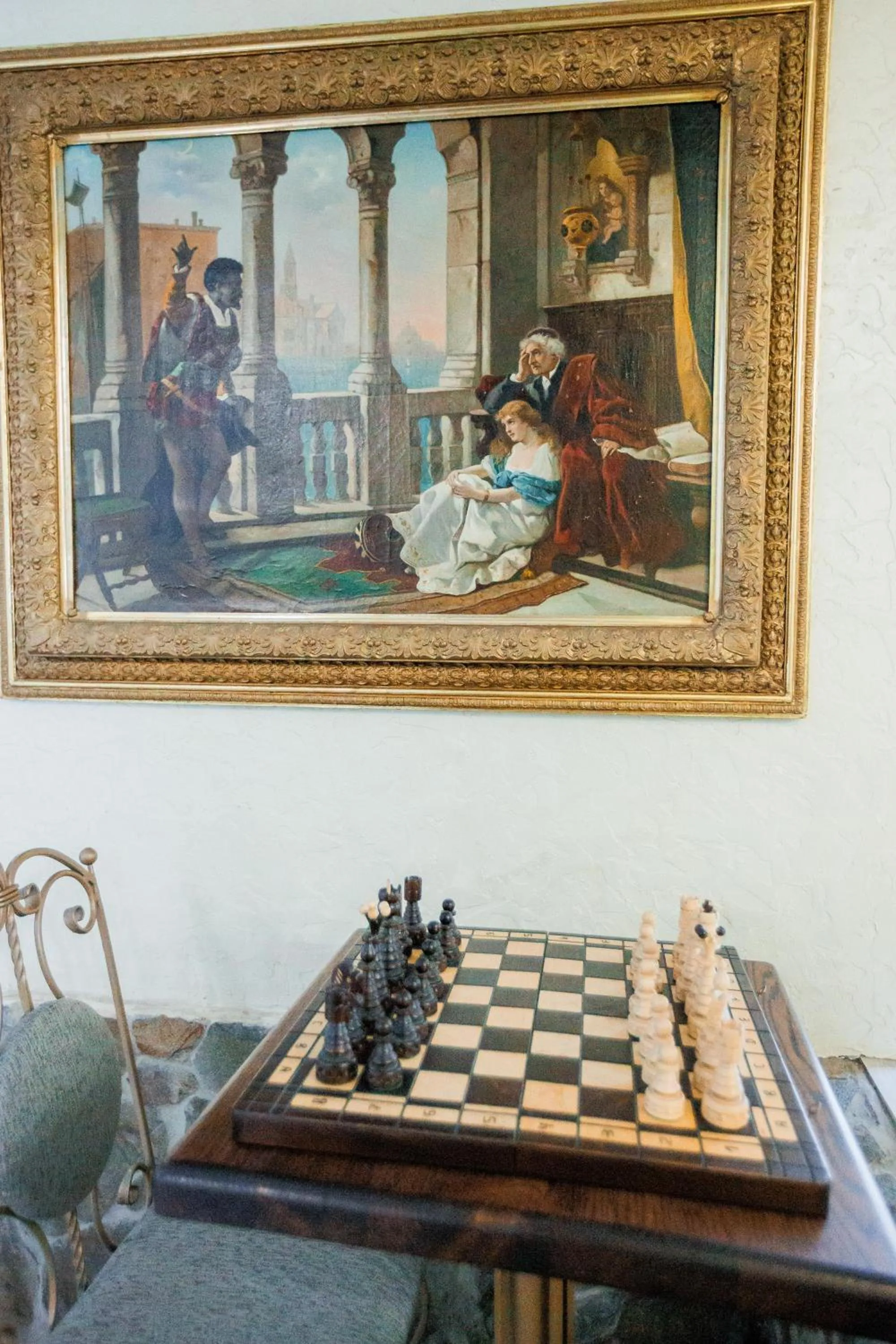 Decorative detail in Staryi Krakiv