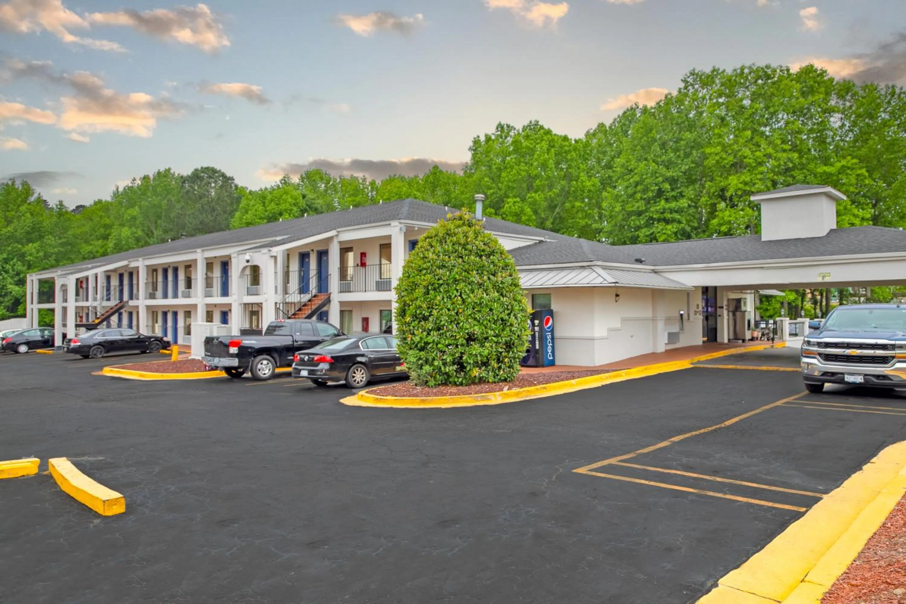 Property building in Days Inn by Wyndham Augusta Fort Eisenhower