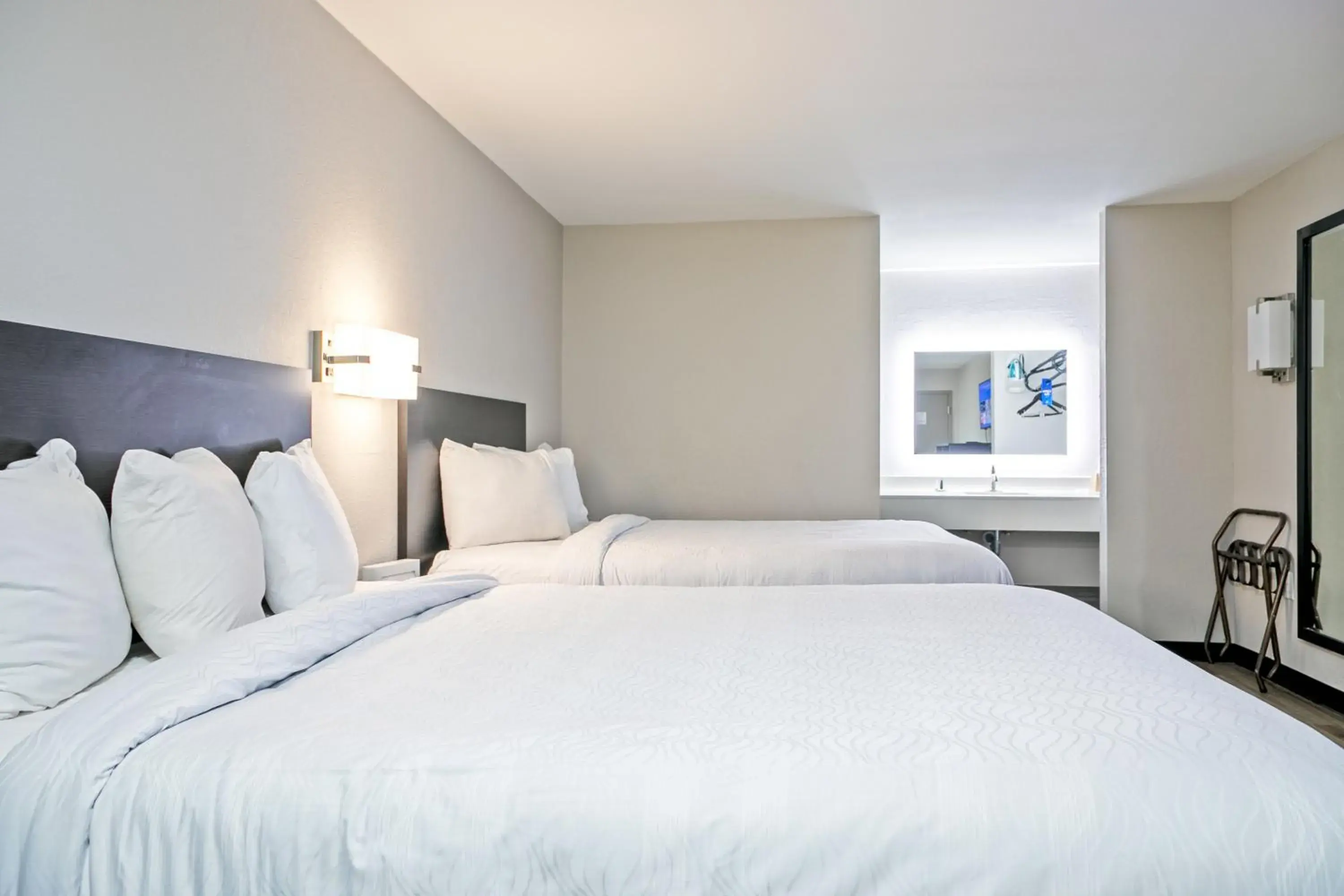 Double Room with Two Double Beds - Non-Smoking in Days Inn by Wyndham Augusta Fort Eisenhower Double Room with Two Double Beds - Non-Smoking in Days Inn by Wyndham Augusta Fort Eisenhower