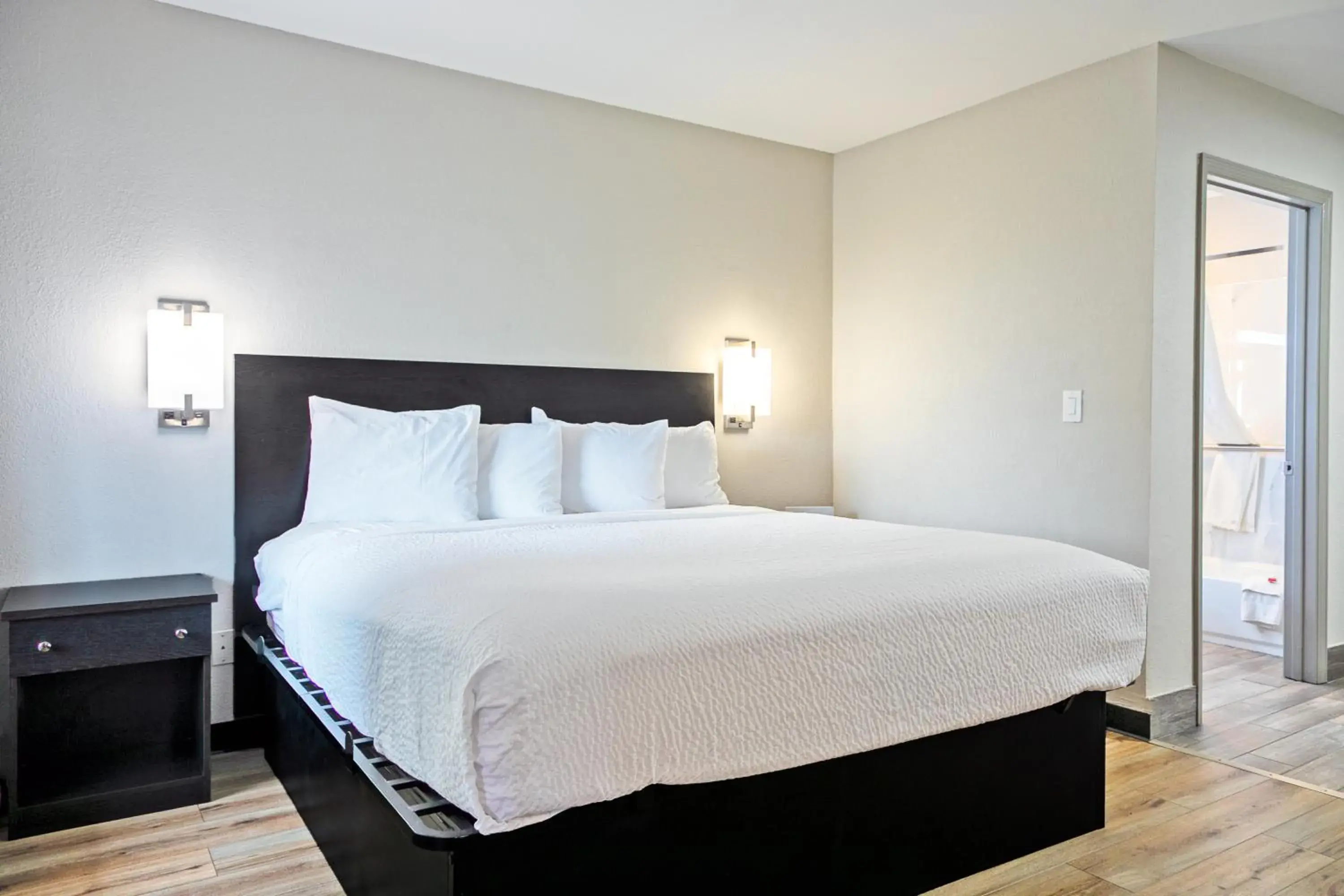 Bed in Days Inn by Wyndham Augusta Fort Eisenhower Bed in Days Inn by Wyndham Augusta Fort Eisenhower