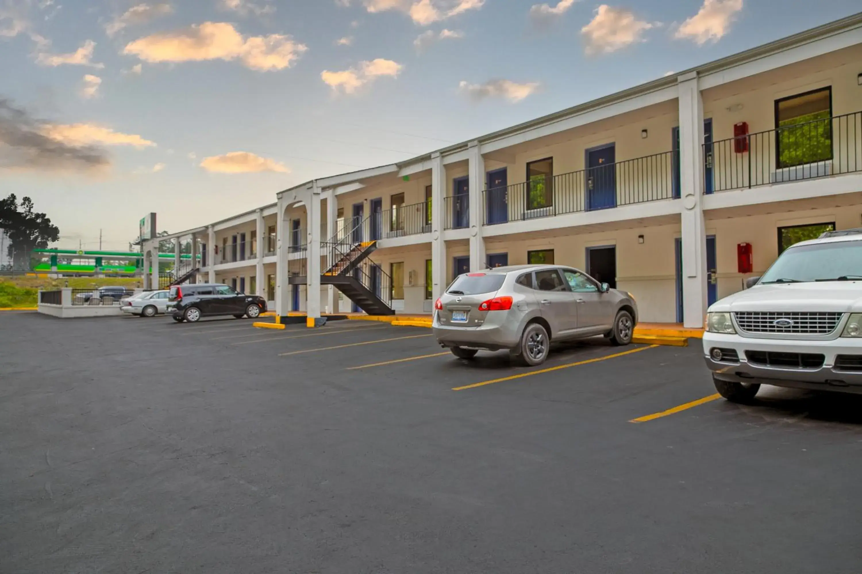 Property building in Days Inn by Wyndham Augusta Fort Eisenhower Property building in Days Inn by Wyndham Augusta Fort Eisenhower