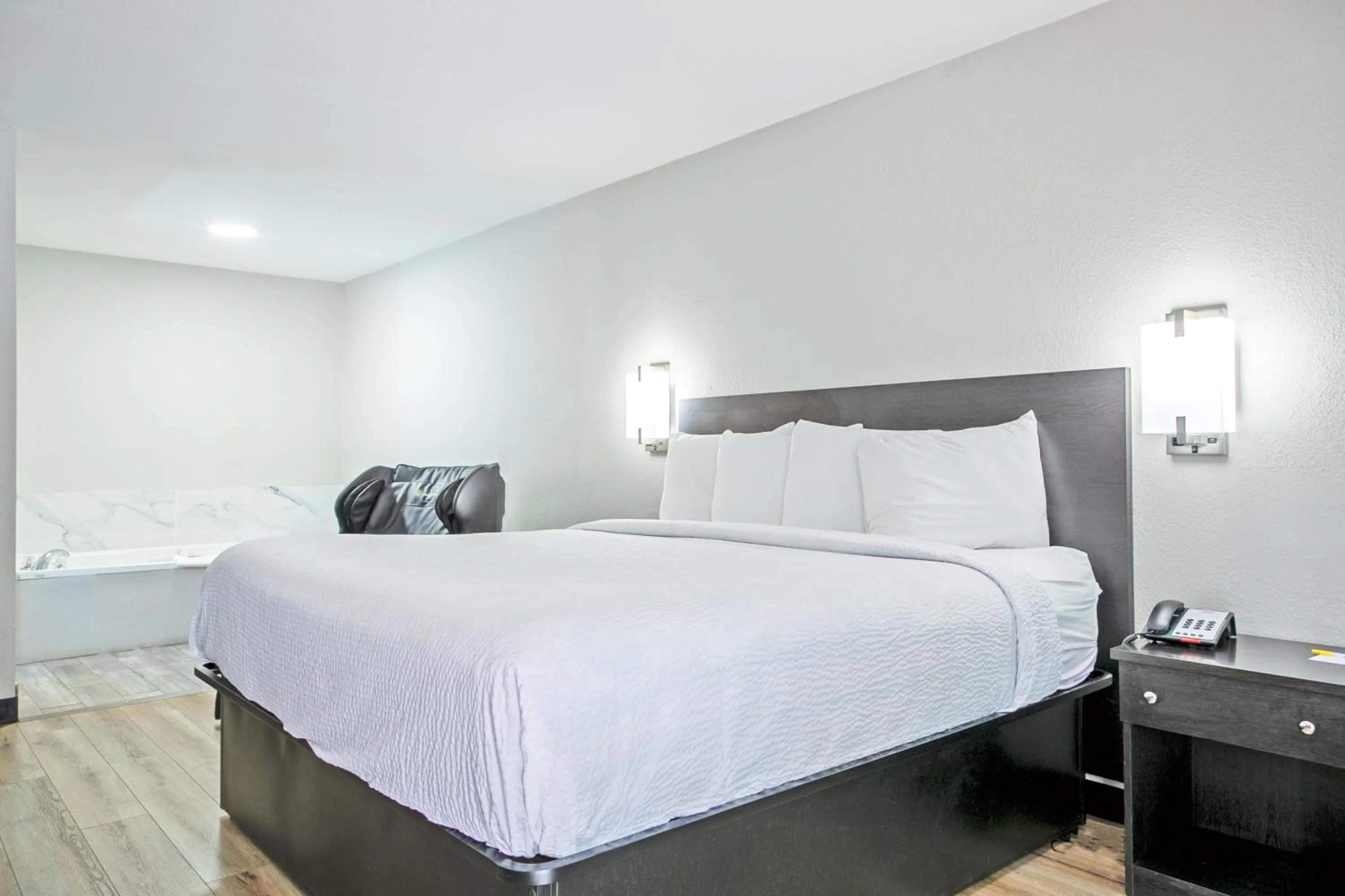 Bed in Days Inn by Wyndham Augusta Fort Eisenhower